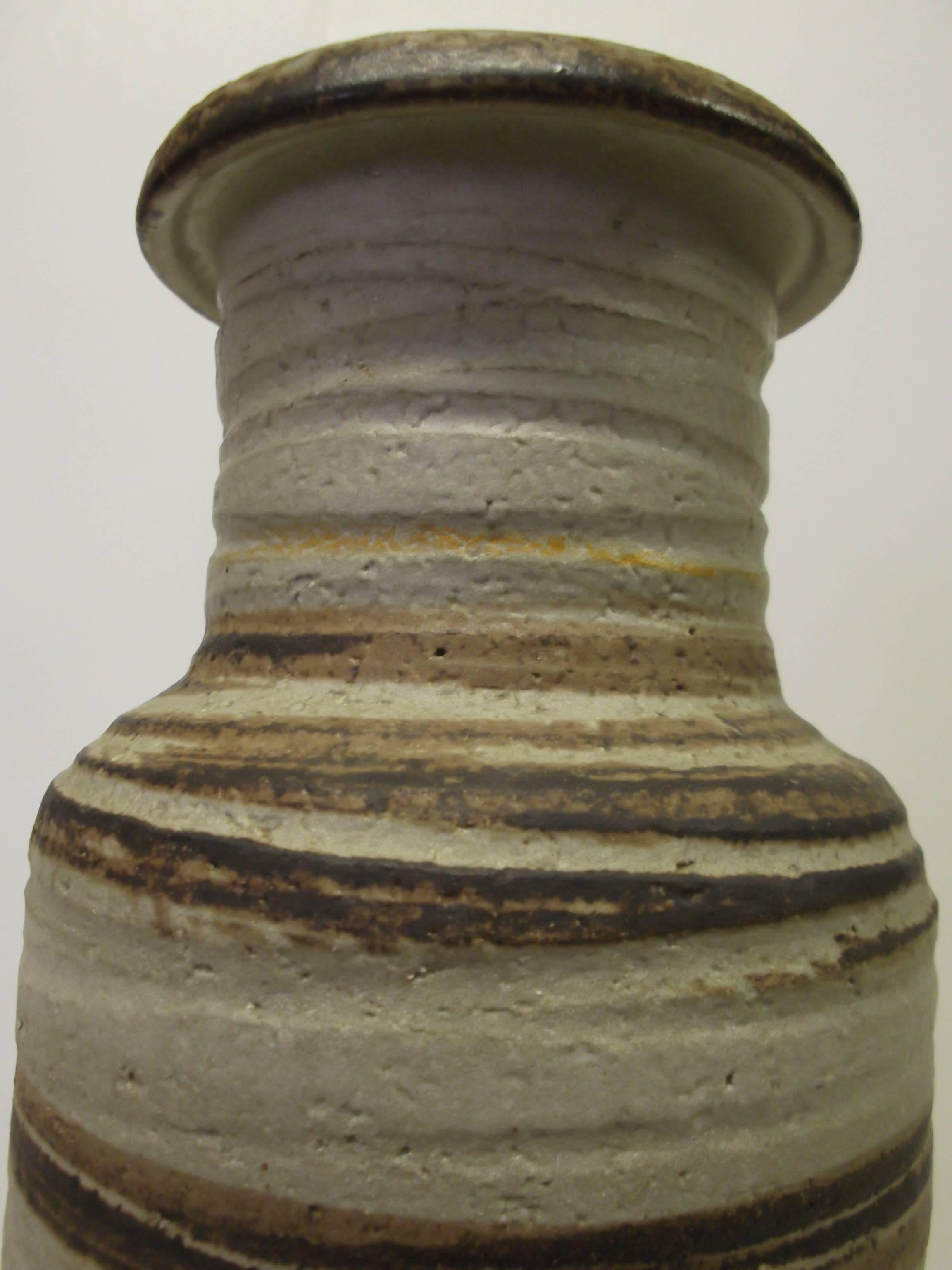 Bitossi Rosenthal Netter Italian Pottery Vase In Excellent Condition For Sale In Tulsa, OK
