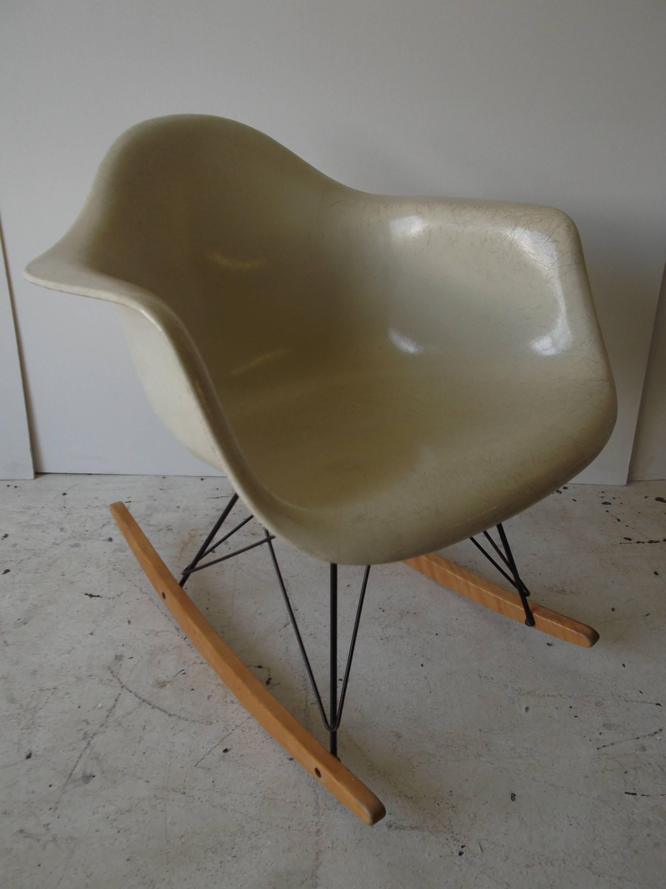 Mid-Century Modern Charles Eames Herman Miller, 1955 Rocking Chair Two Triangle Summit Mark