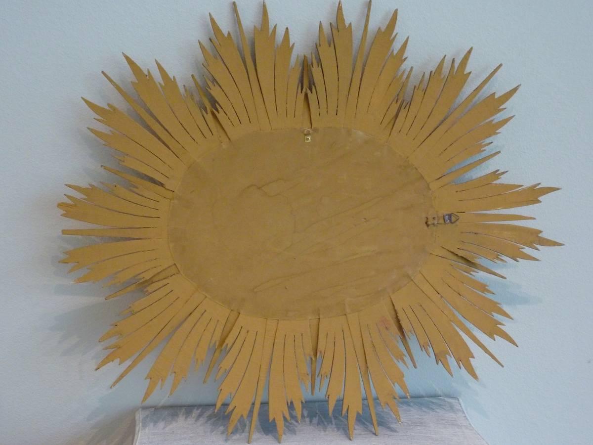 Wood Hollywood-Regency Style 1920s, French Gold-Leaf Oval Sun-Burst Wall Mirror