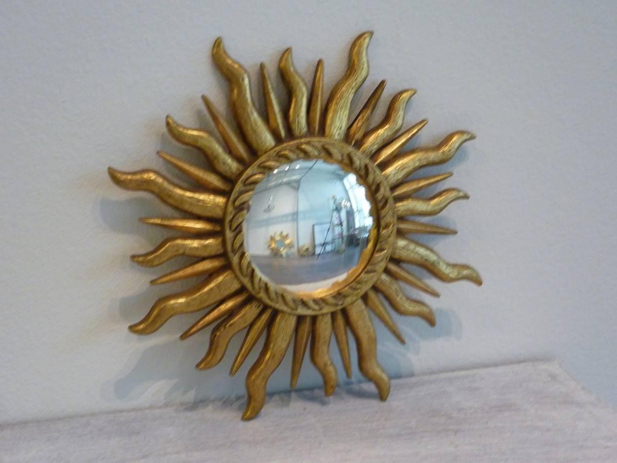 French sunburst or starburst mirror made of Resin. Gilded with nice gold paint. Diameter 16 1/4