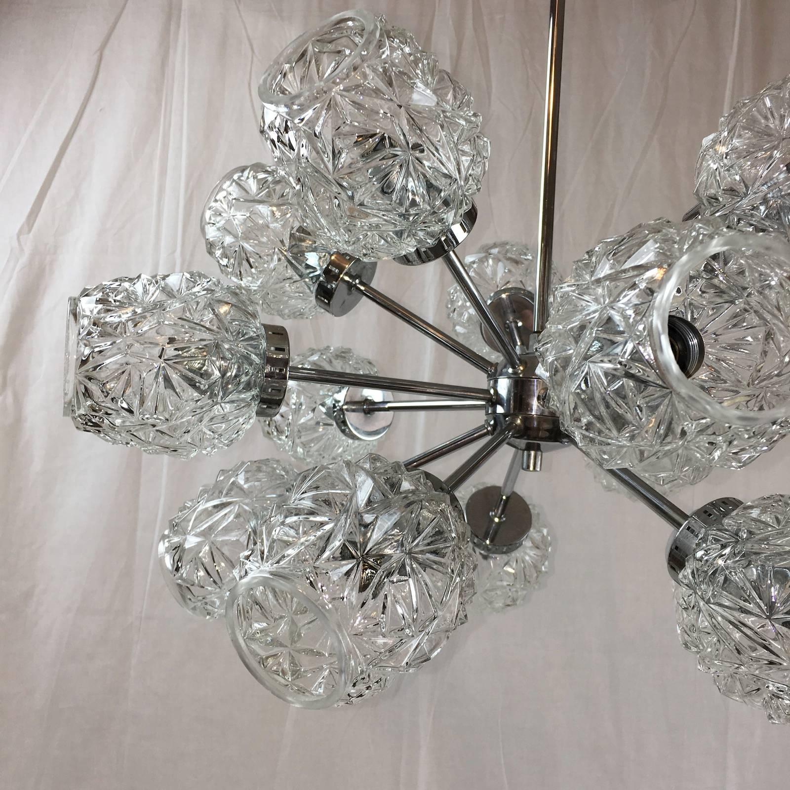 Fifteen-Arm Sputnik Chandelier Attributed to Richard Essig In Good Condition For Sale In Frisco, TX