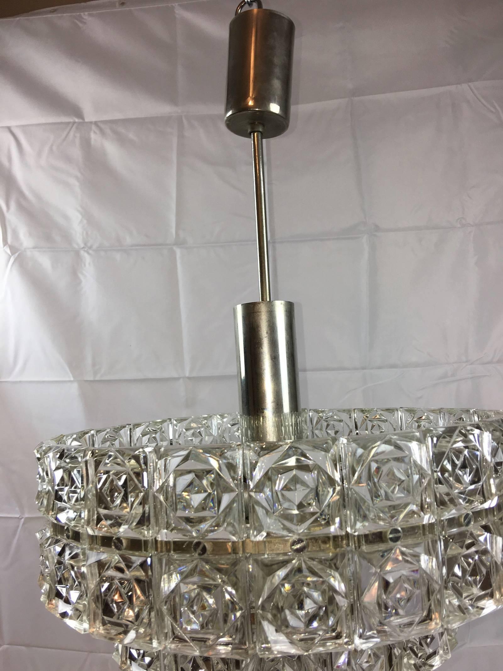 1960s Faceted Three-Tier Crystal Kinkeldey Style Chandelier In Good Condition For Sale In Frisco, TX