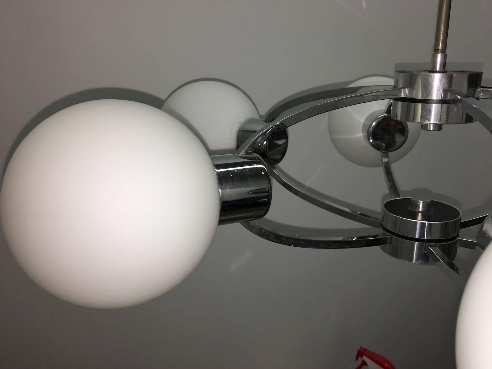 Six Ball Opal Glass Chrome Orbit Lamp from the '70's In Good Condition For Sale In Frisco, TX