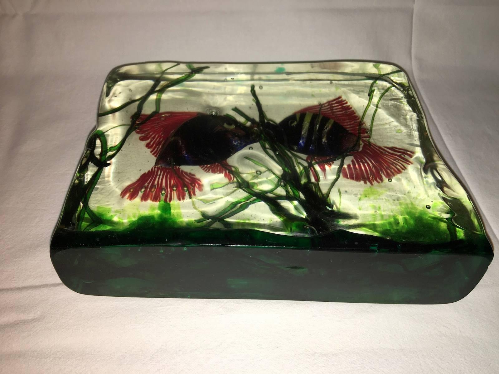 Mid-20th Century Large Murano Glass Aquarium Kissing Fish in Gino Cenedese Style For Sale