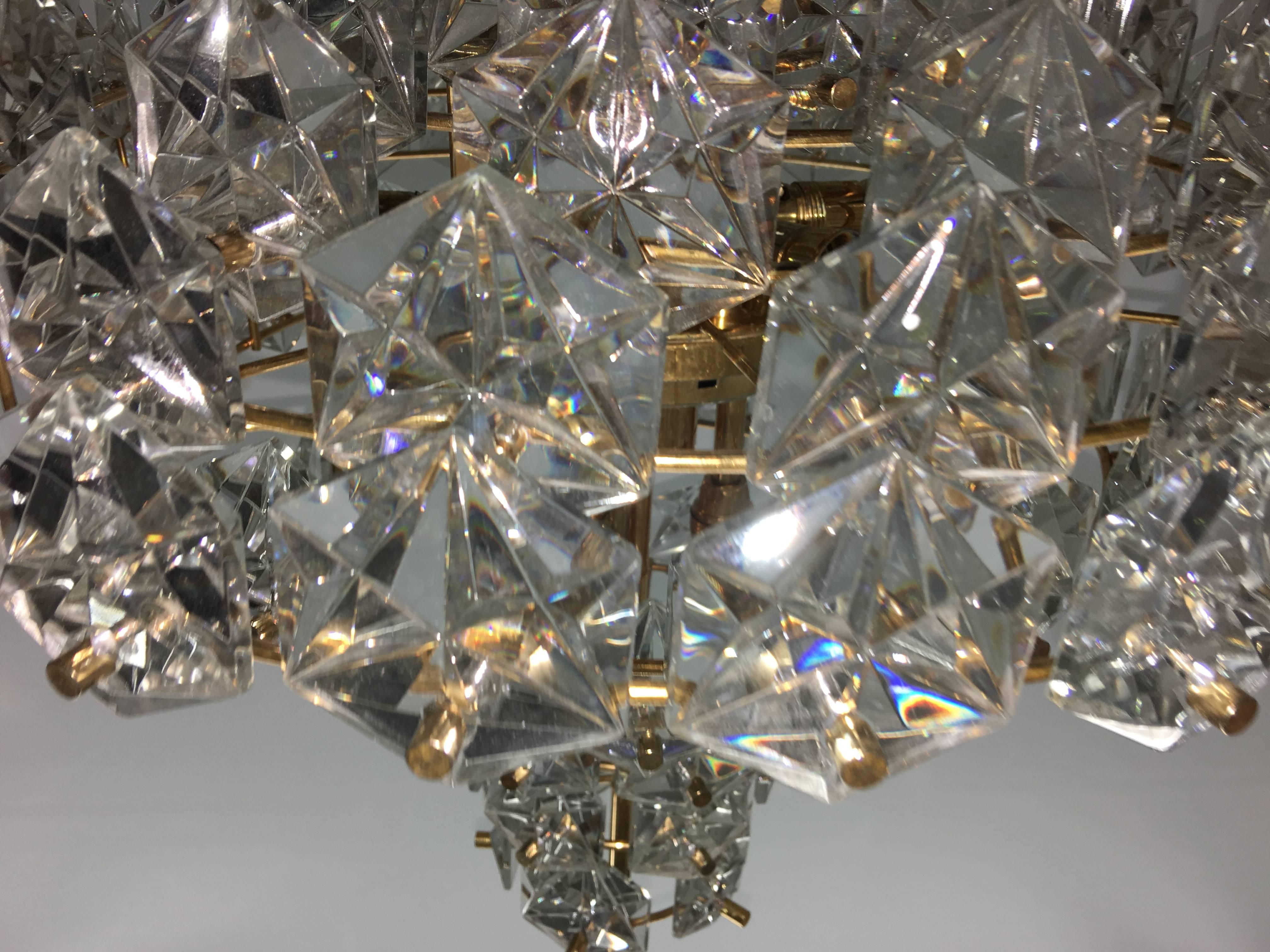 German Kinkeldey Faceted Crystal Glass and Gilt Metal Chandelier For Sale