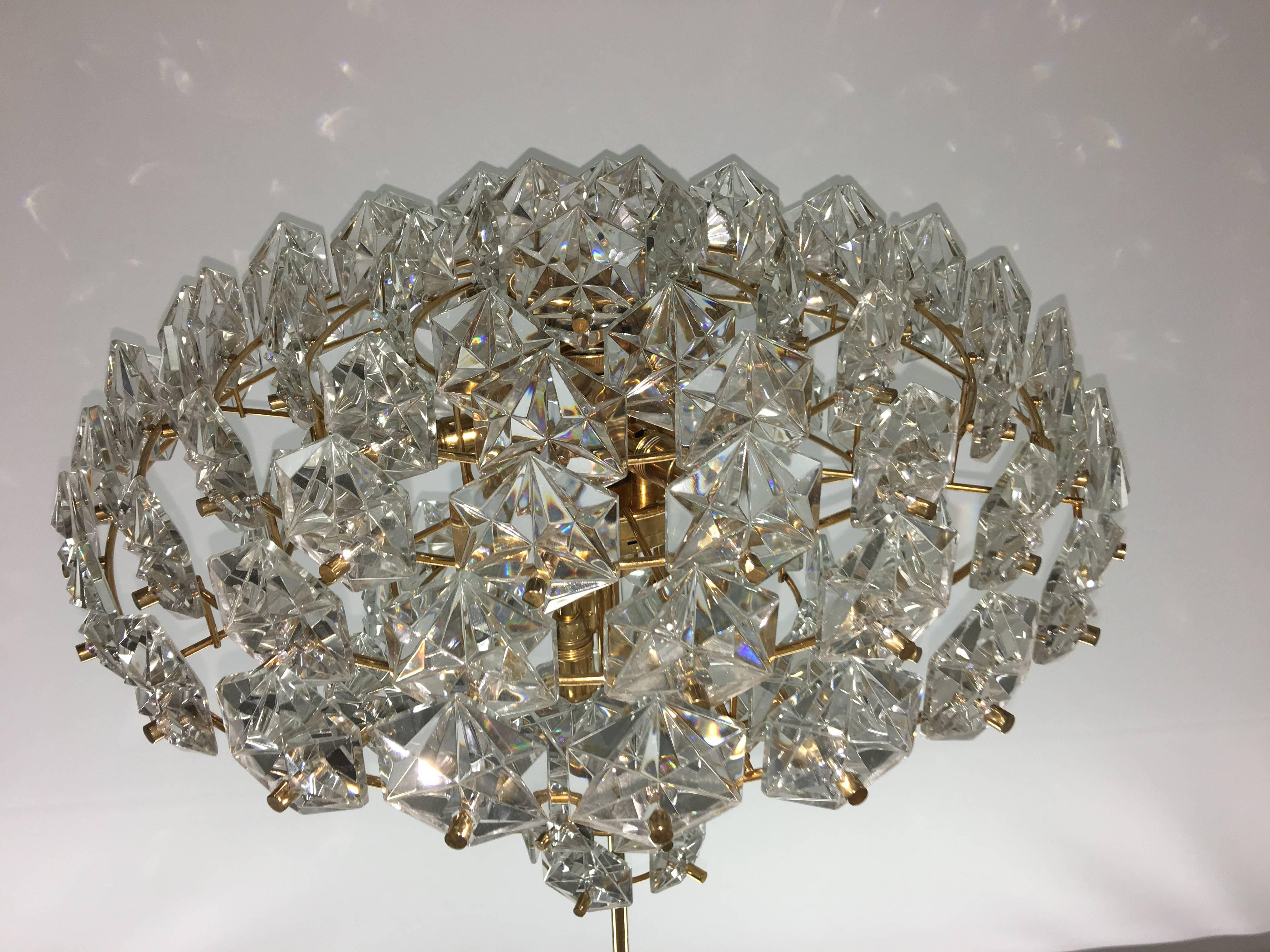 Kinkeldey Faceted Crystal Glass and Gilt Metal Chandelier In Good Condition For Sale In Frisco, TX