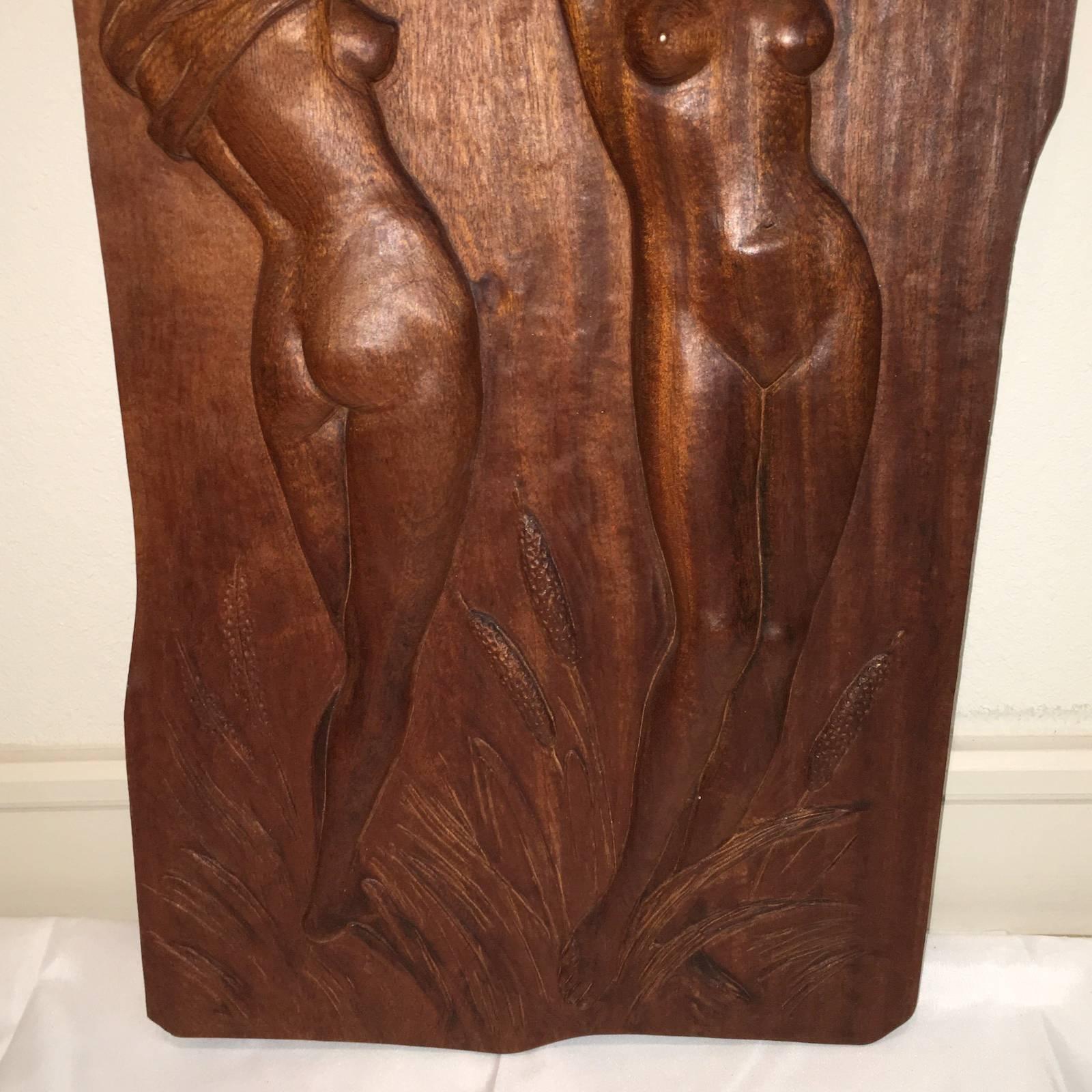 Mid-Century Modern Woodcarving Nude Bathing Beauty In Good Condition For Sale In Frisco, TX