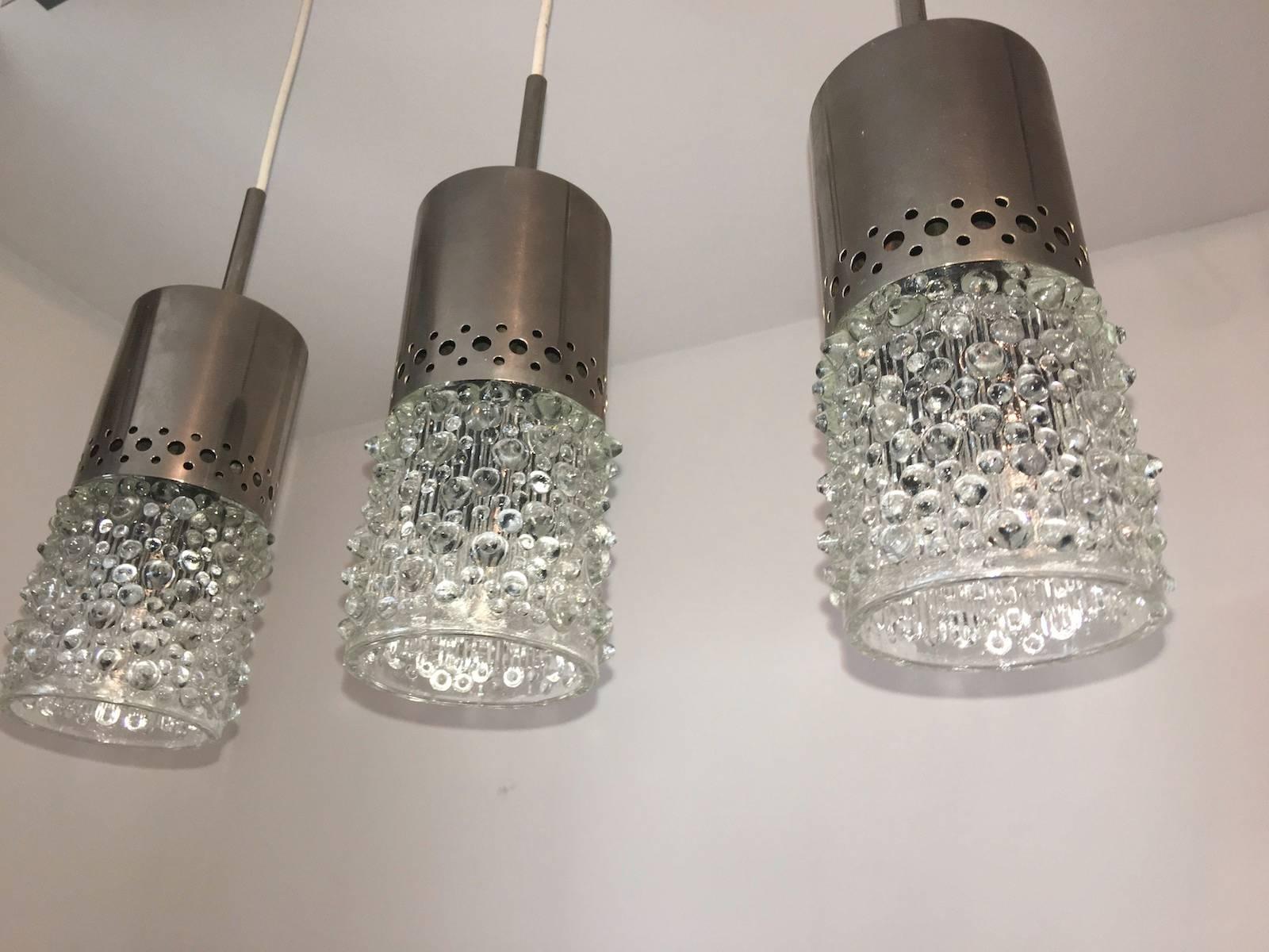 Set of Three Bubble Glass Pendant Lamp In Good Condition For Sale In Frisco, TX