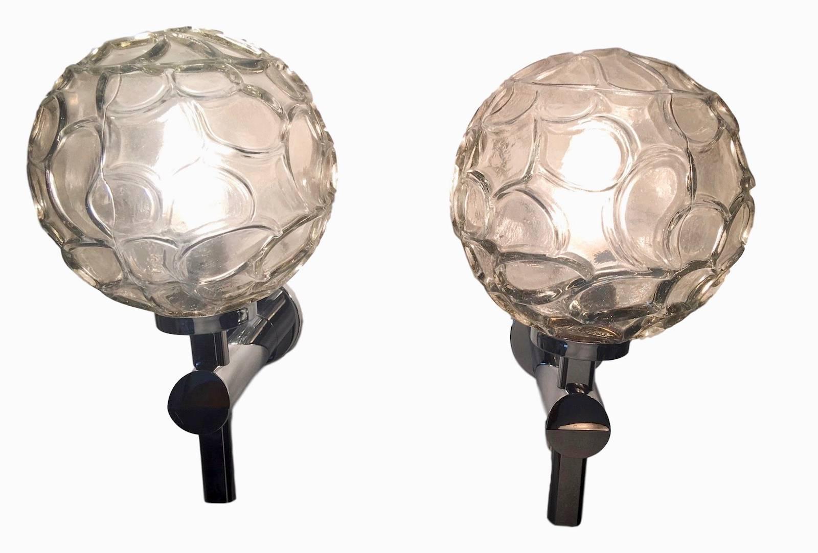 Late 20th Century Pair of Italian Chrome and Organic Structure Glass Ball Sconces For Sale