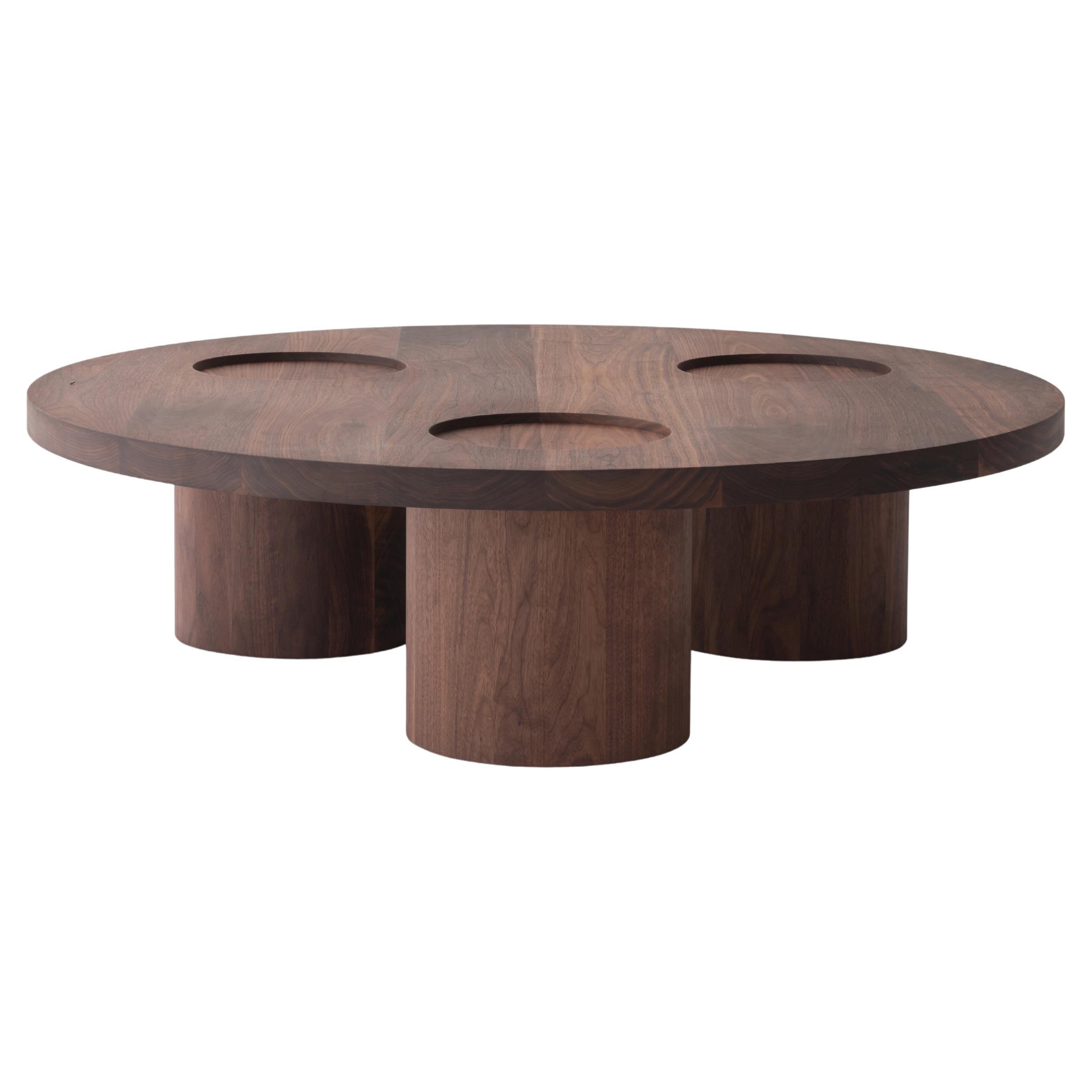 Vassoio Contemporary Couchtisch aus massivem Walnussholz von Estudio Persona im Angebot