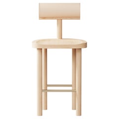 Tabouret de comptoir Una en érable avec dossier rembourré par Estudio Persona