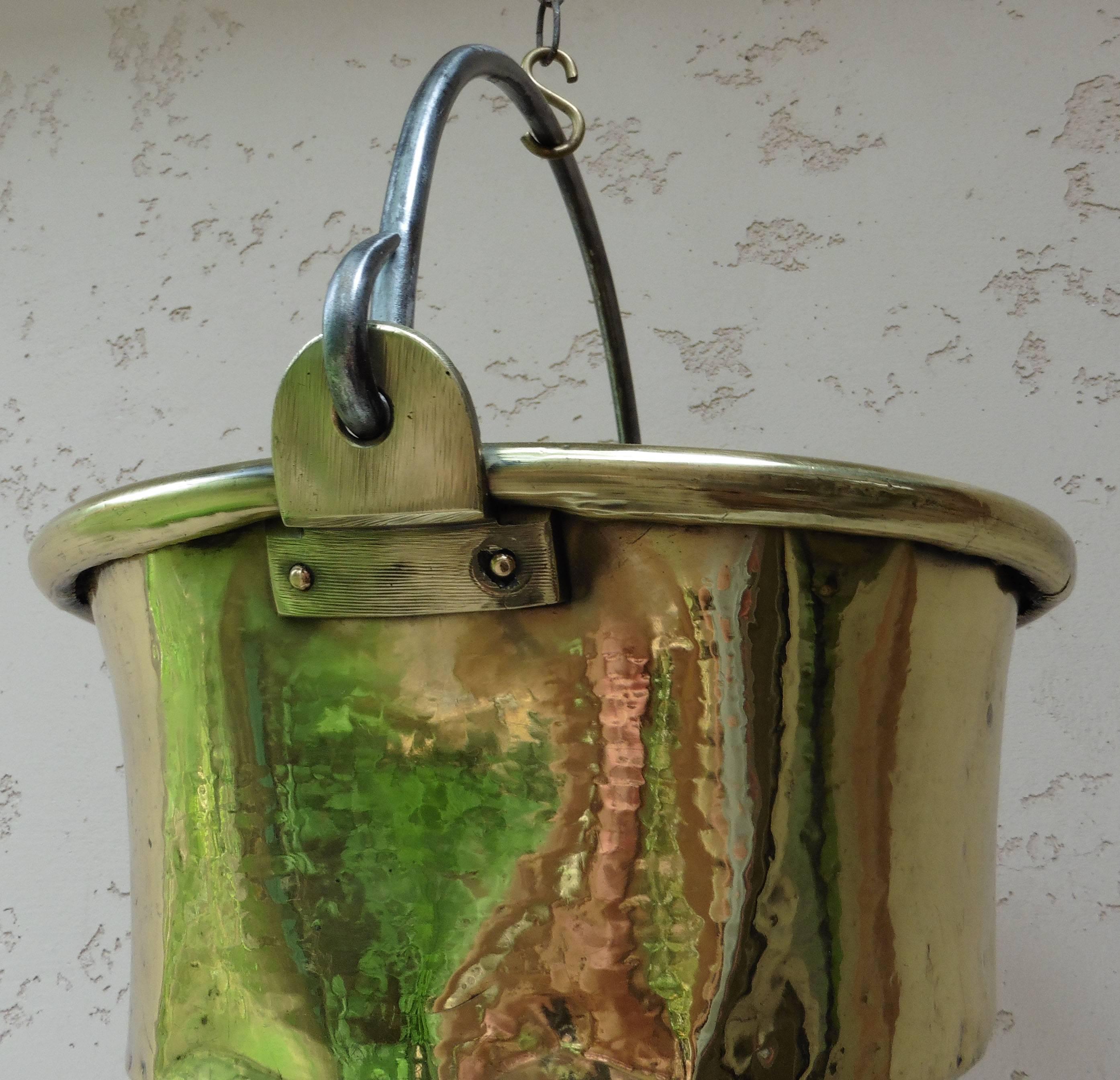 French Provincial Early 19th Century French Yellow Copper Cauldron For Sale