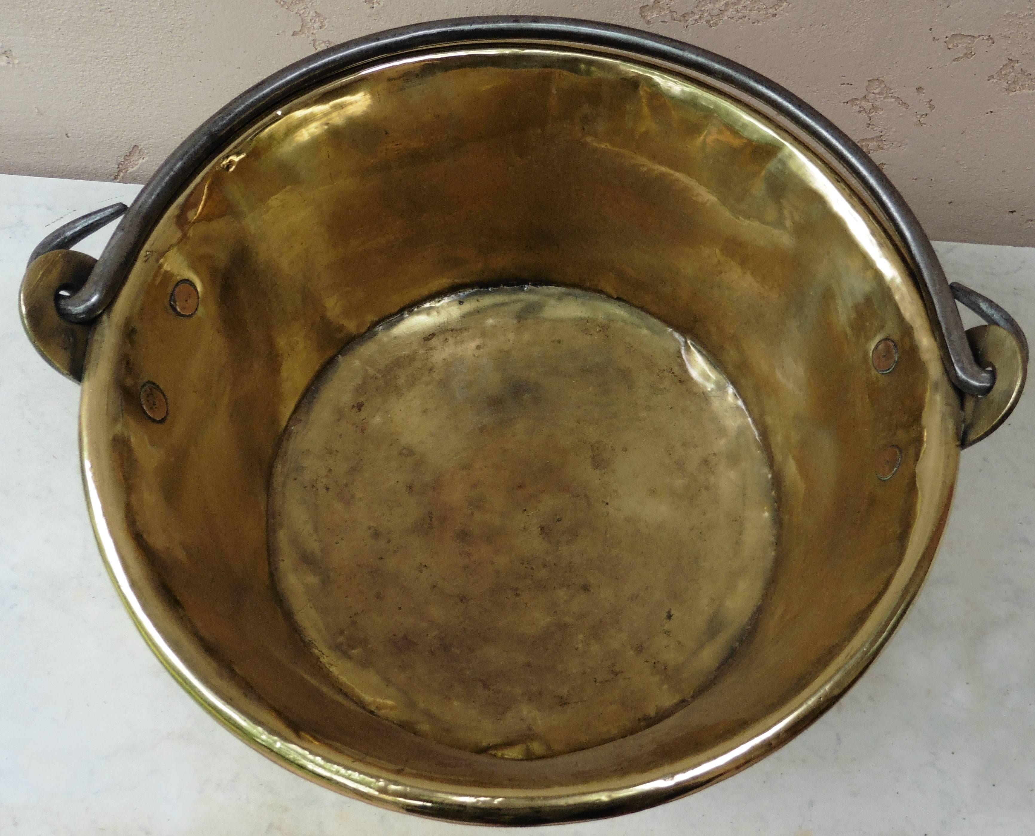 Mid-19th Century Early 19th Century French Yellow Copper Cauldron For Sale