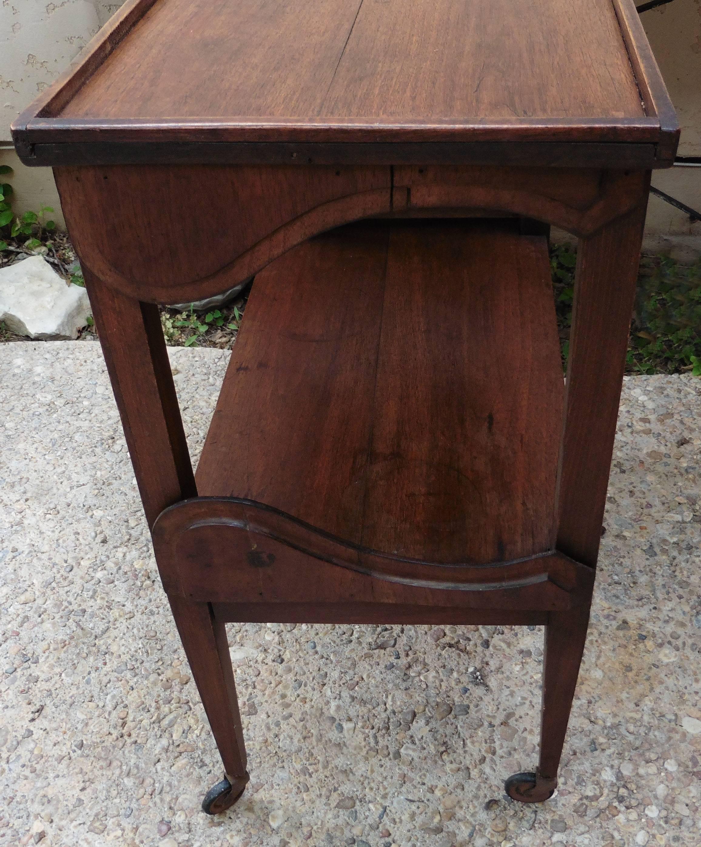 French Tea Table Style Directoire, circa 1920 In Good Condition In Austin, TX