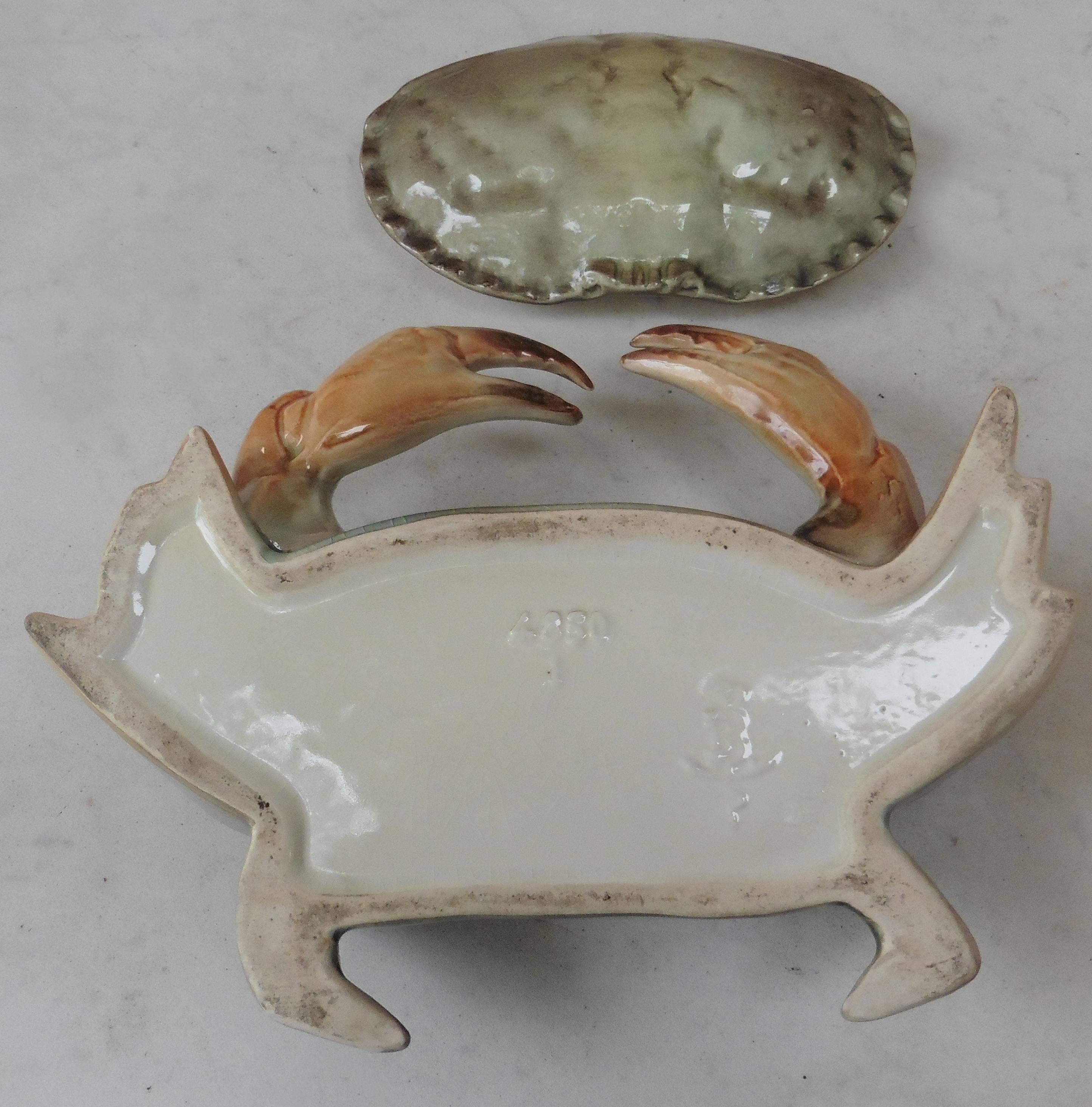 Majolica Crab Box Fives Lille, circa 1900 In Good Condition In Austin, TX