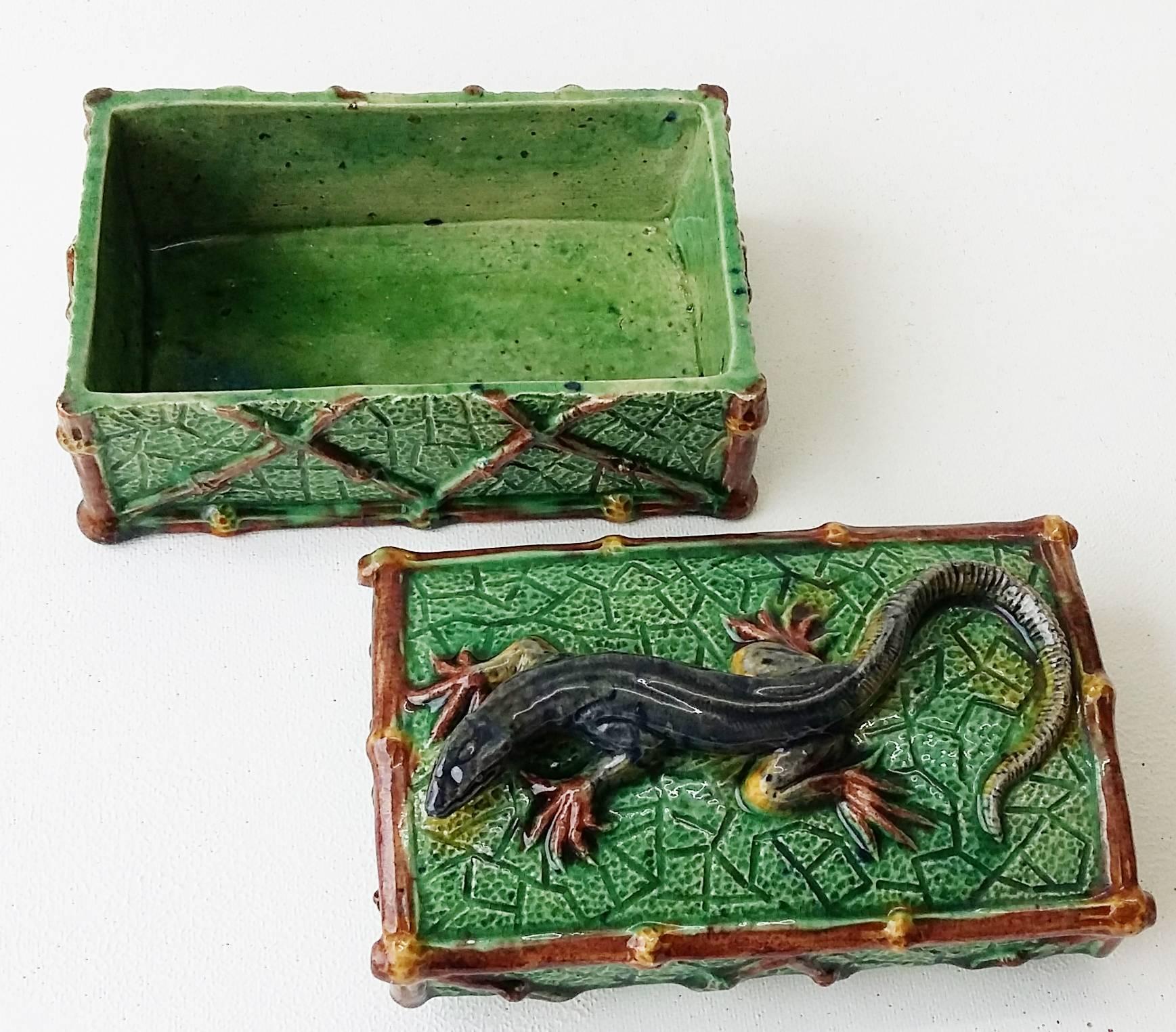 French Majolica Palissy Lizard Box Saint Honore Les Bains, circa 1880 For Sale