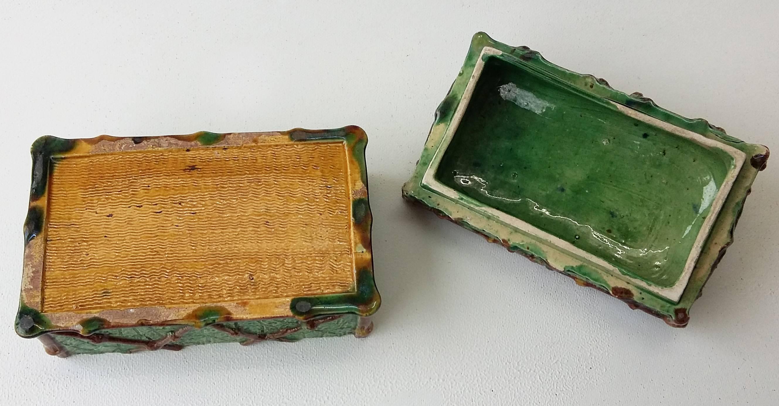 Majolica Palissy Lizard Box Saint Honore Les Bains, circa 1880 In Good Condition For Sale In Austin, TX