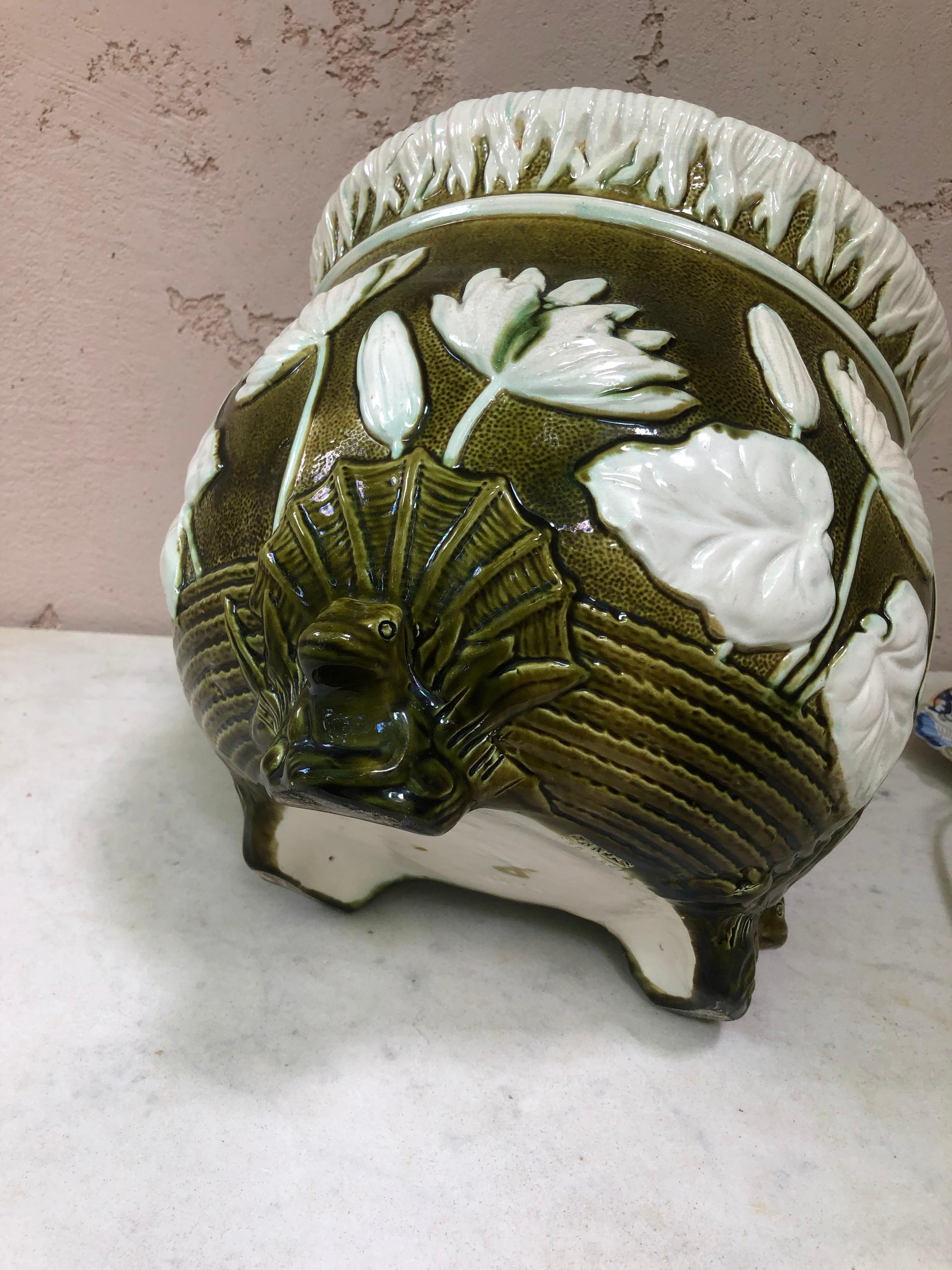 Late 19th Century English Majolica Frog and Water Lilies Jardiniere Wardle, circa 1871 For Sale