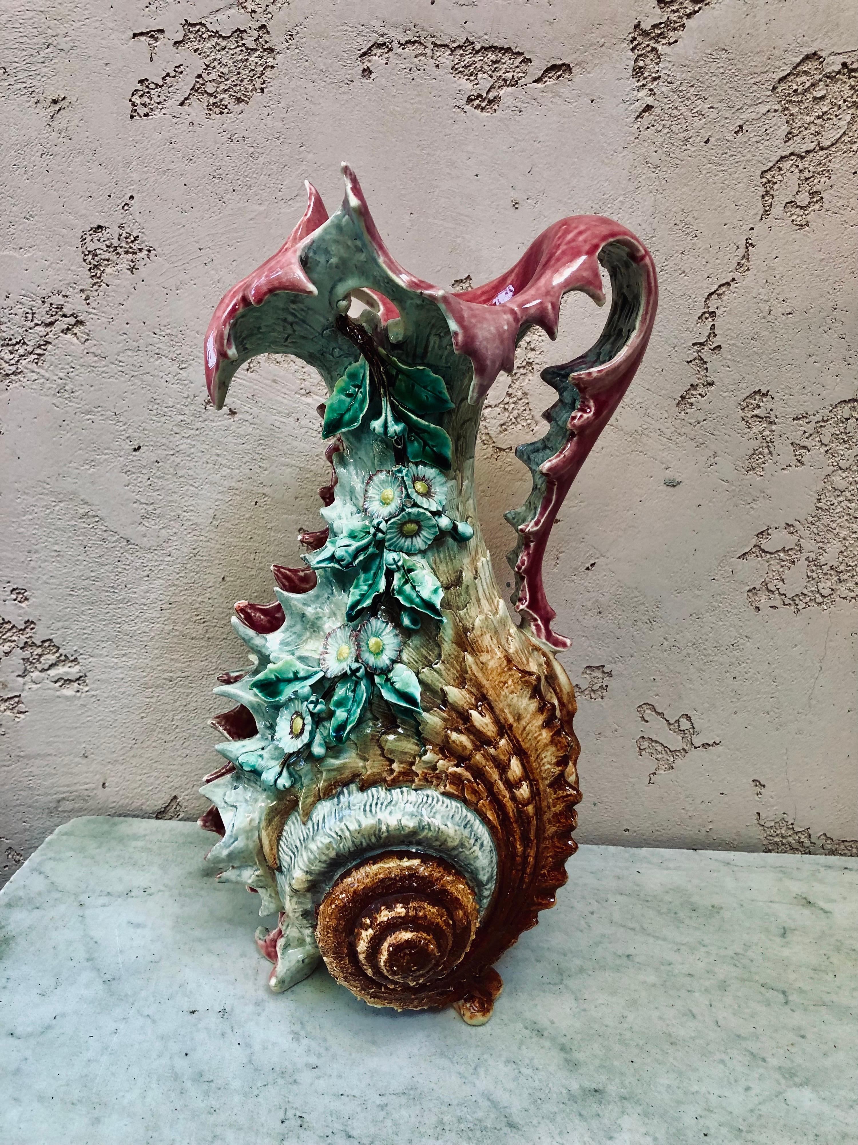 Rare Large Majolica Shell Pitcher Ewer Fives Lille, circa 1890 For Sale 10