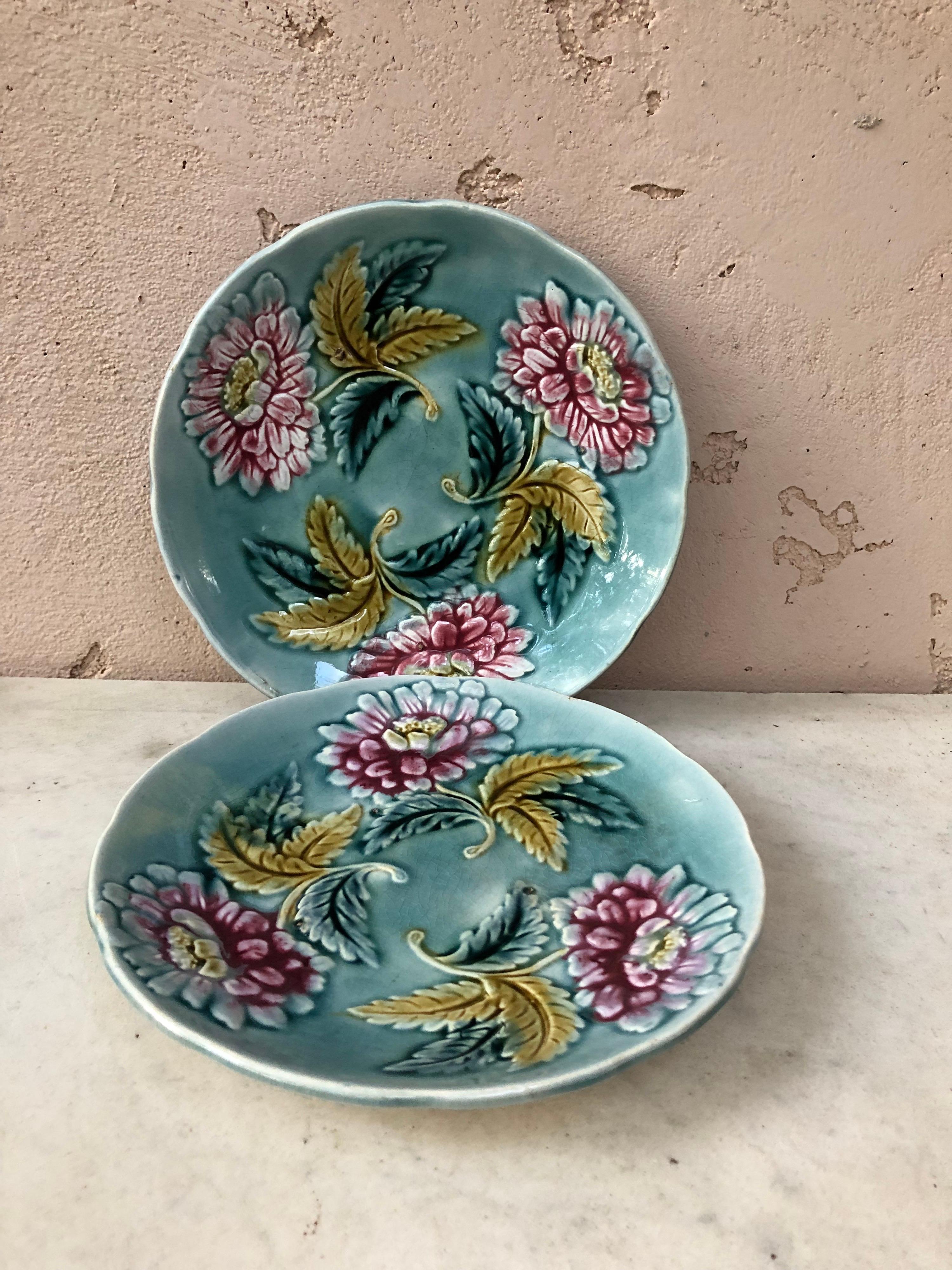 French Majolica Red Flowers Plate, circa 1890 6