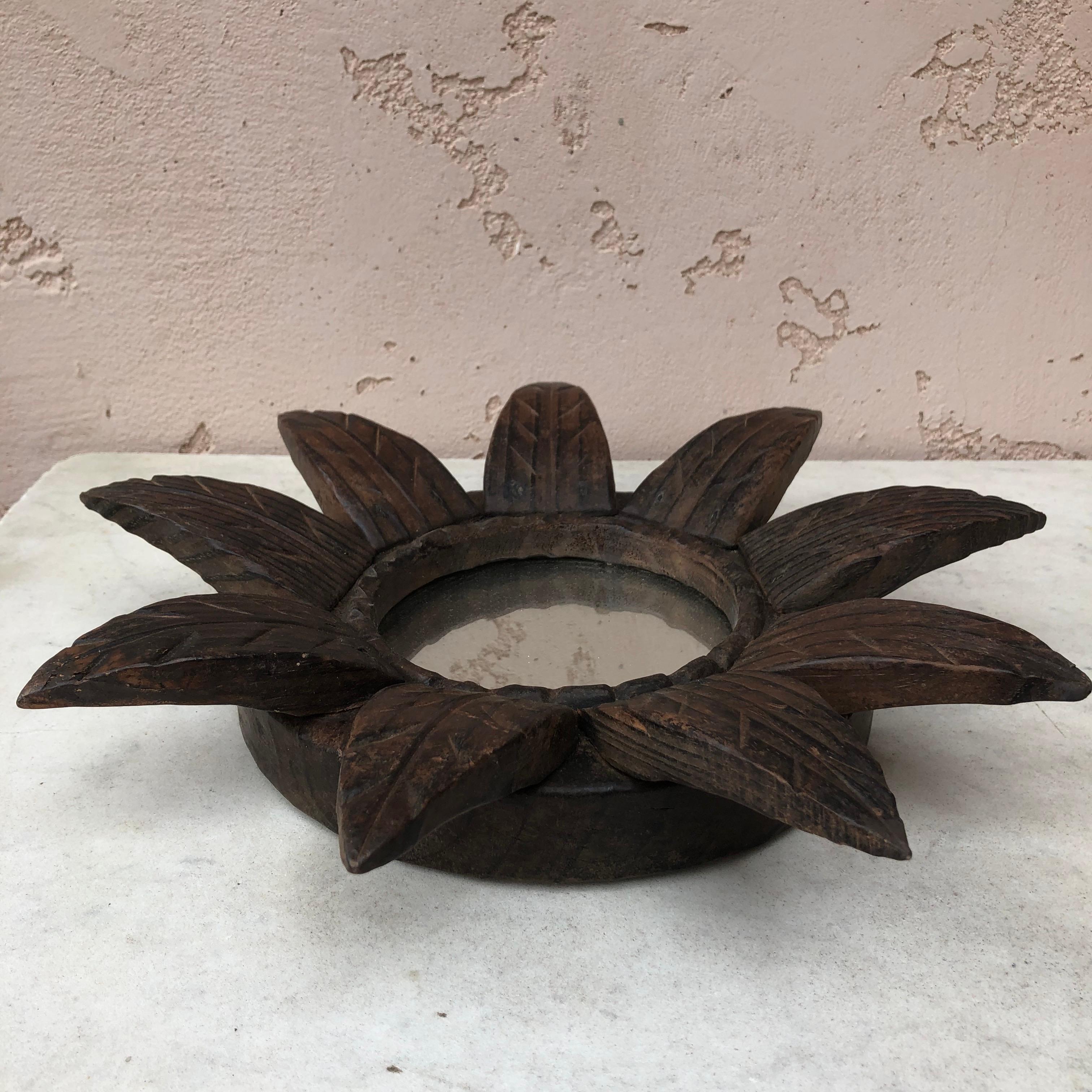 French Art Deco Sunburst Leaves Wood Mirror In Good Condition In Austin, TX