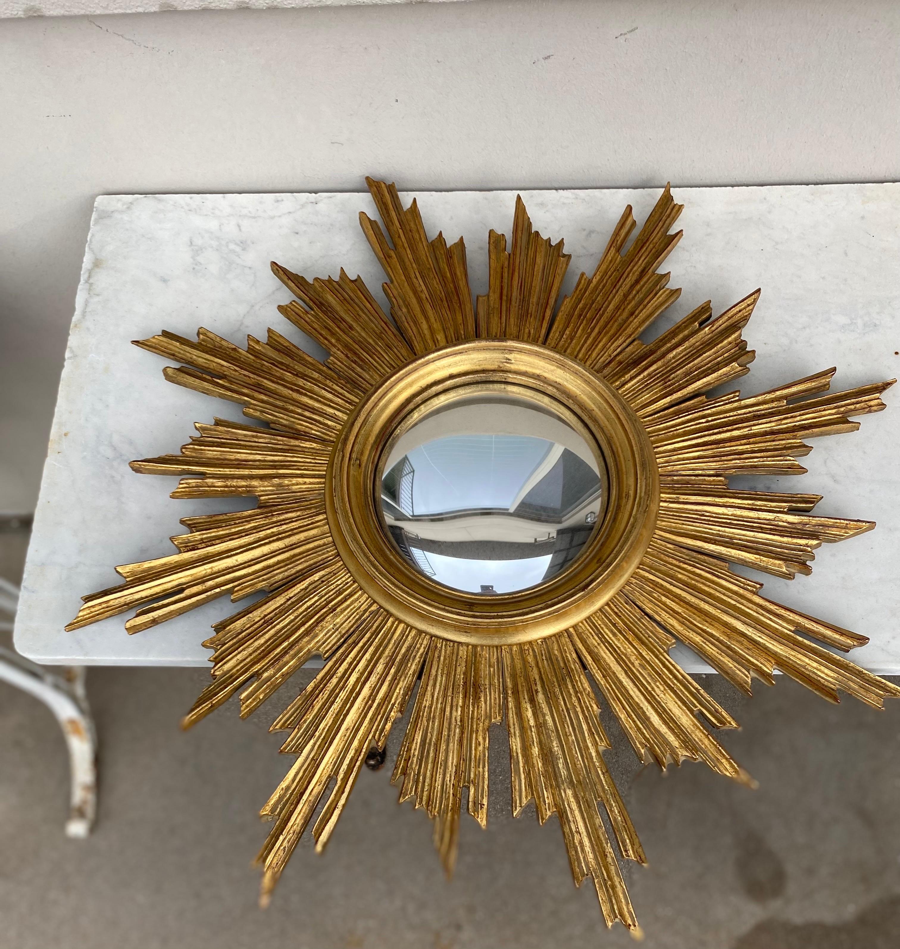 French Gilded Wood Convex Sunburst Mirror For Sale 1