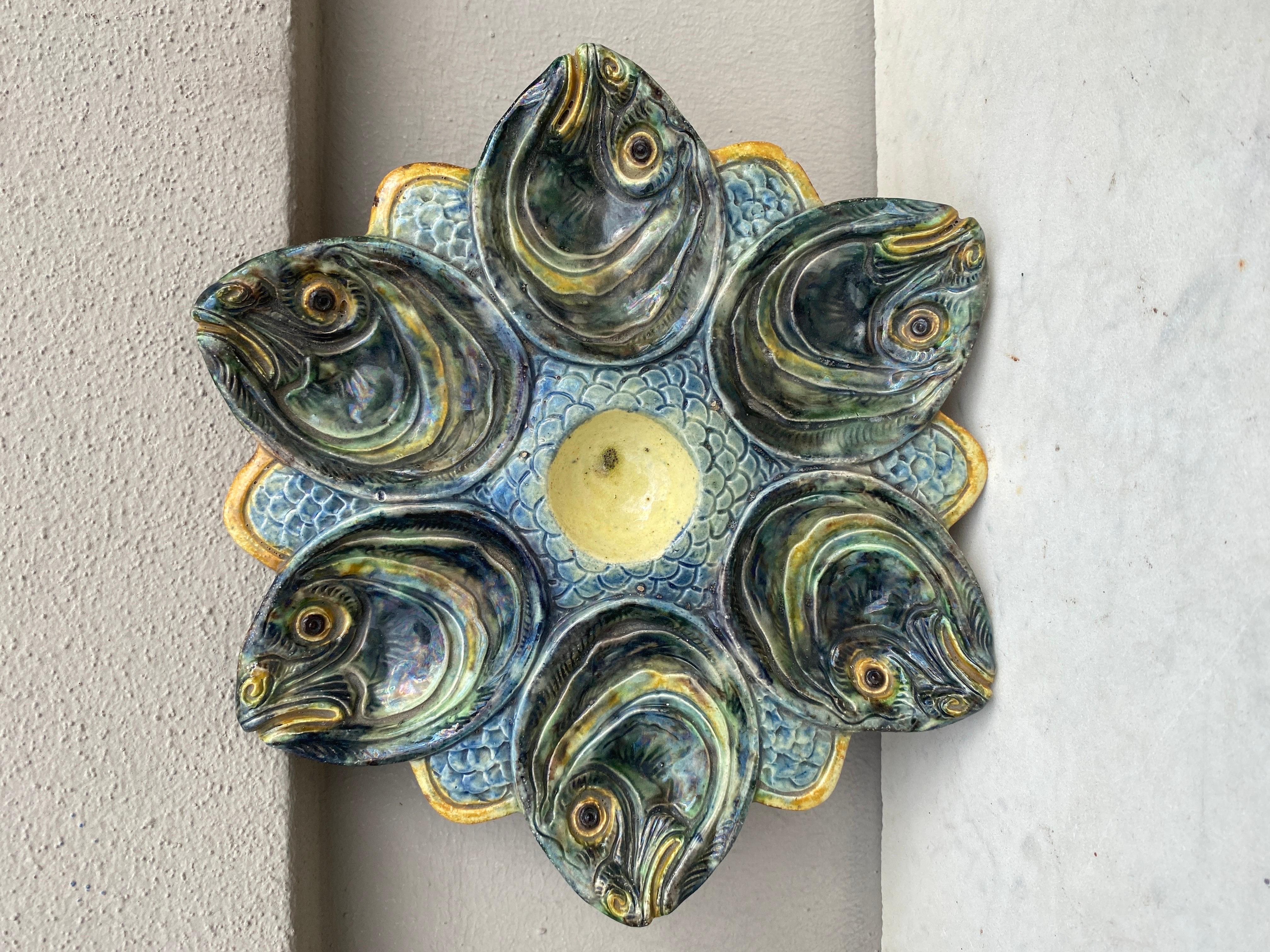 Majolica Palissy Fish Heads Oyster Plate Thomas Sergent, circa 1880 For Sale 4