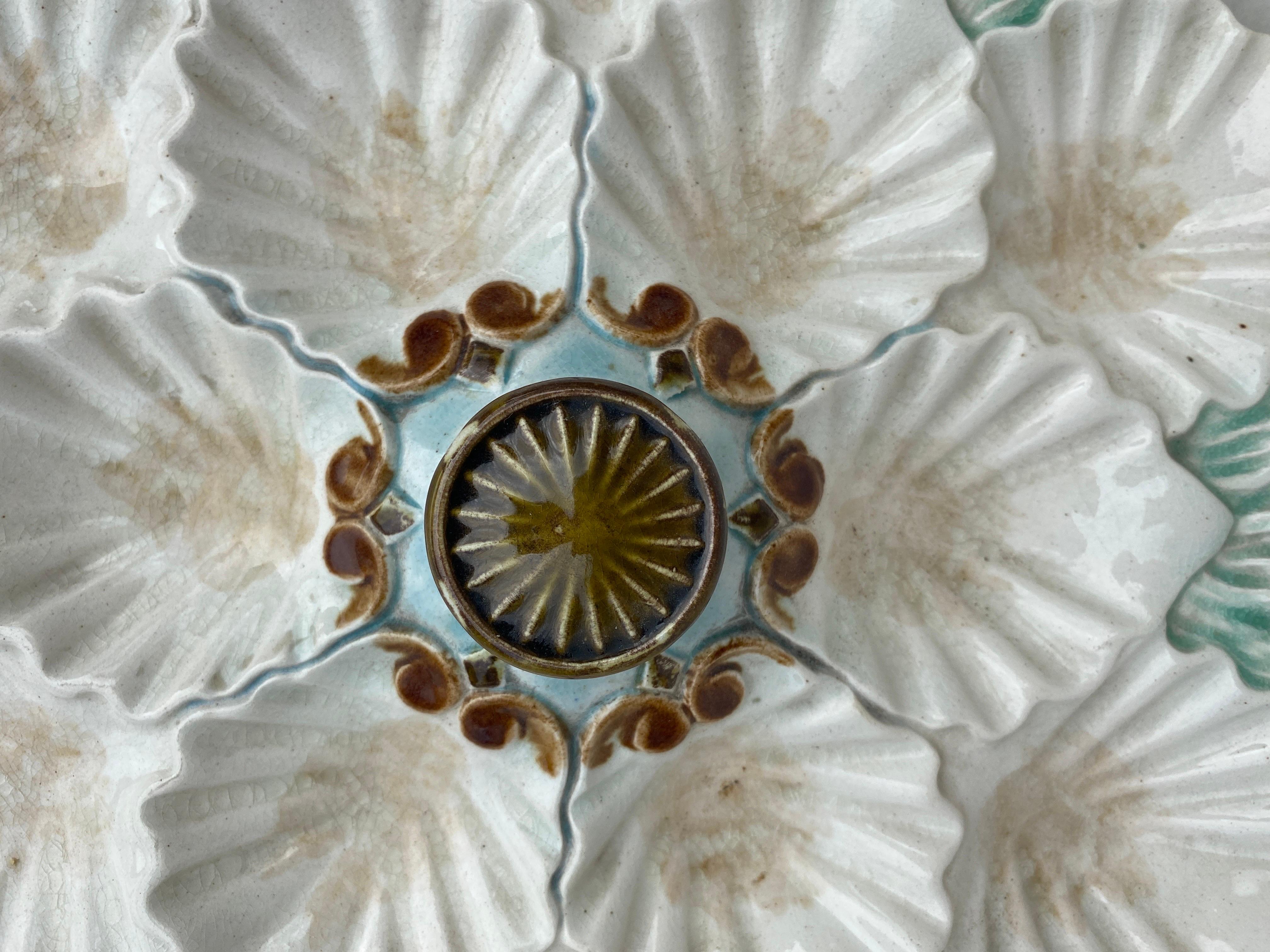 French Majolica Oyster Platter Orchies, circa 1900 For Sale 4