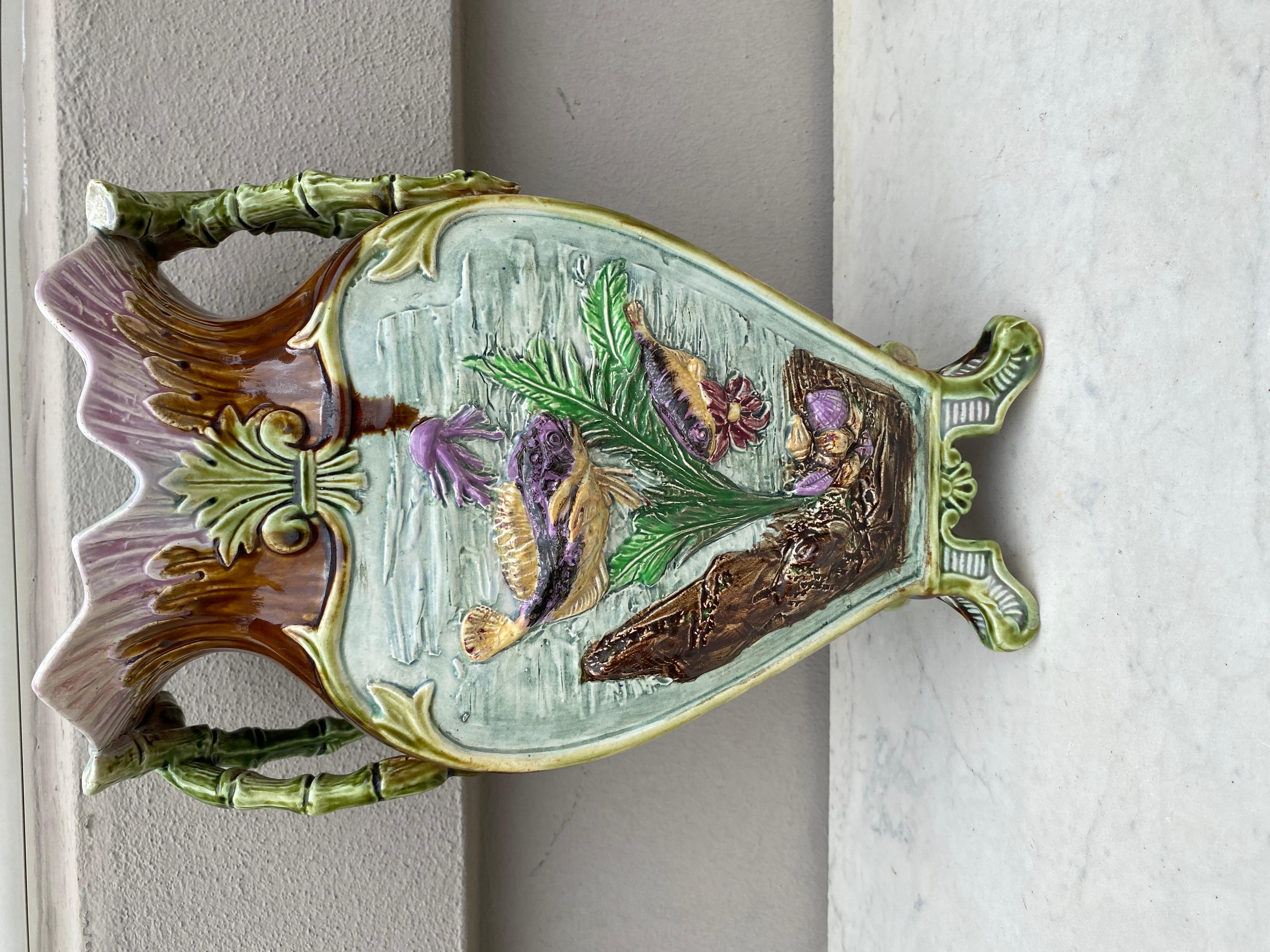 French Majolica Vase with Fishs and Shells, circa 1880 For Sale 3