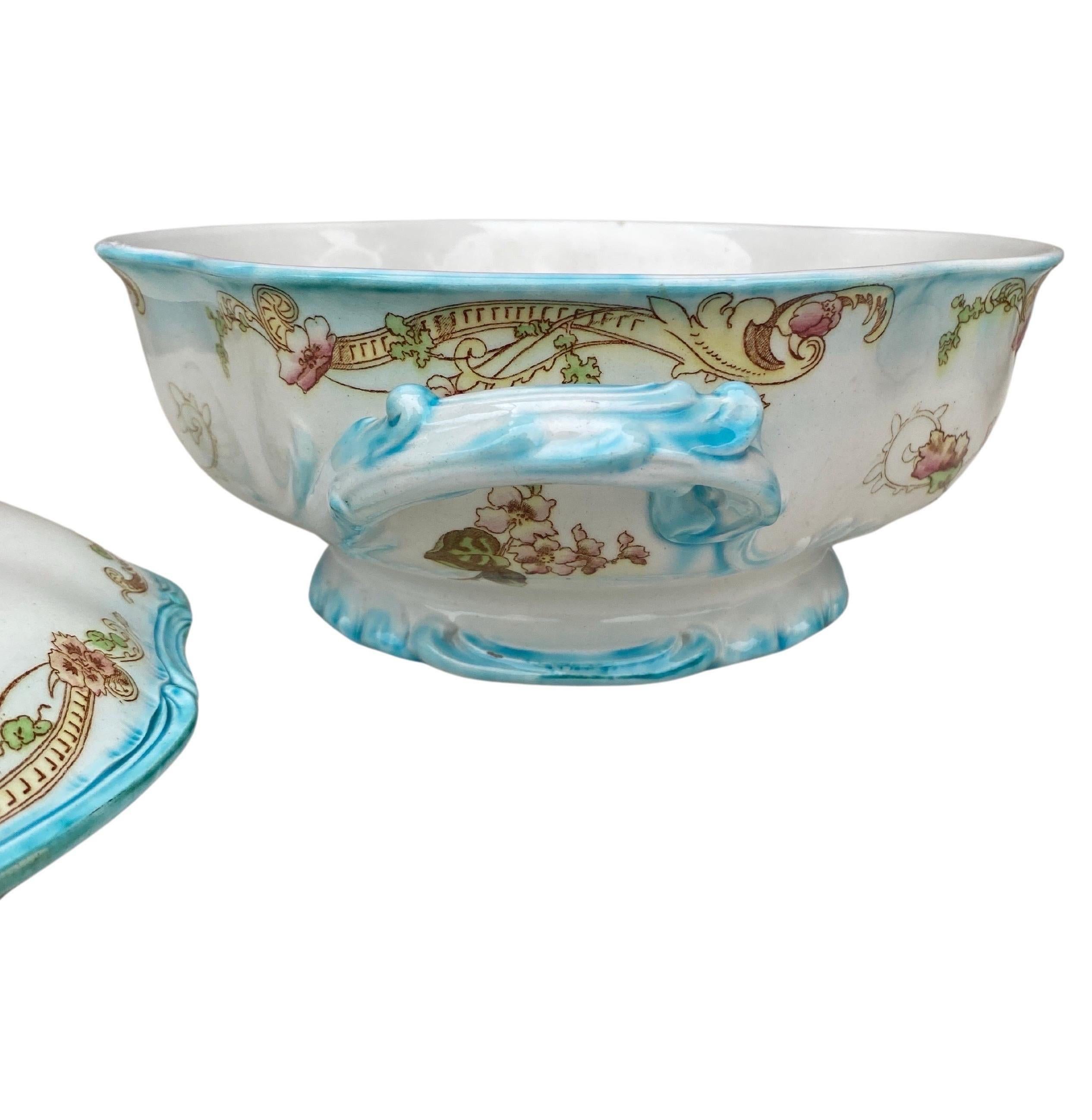 Late 19th Century French Faience Tureen Creil et Montereau, Circa 1890 For Sale