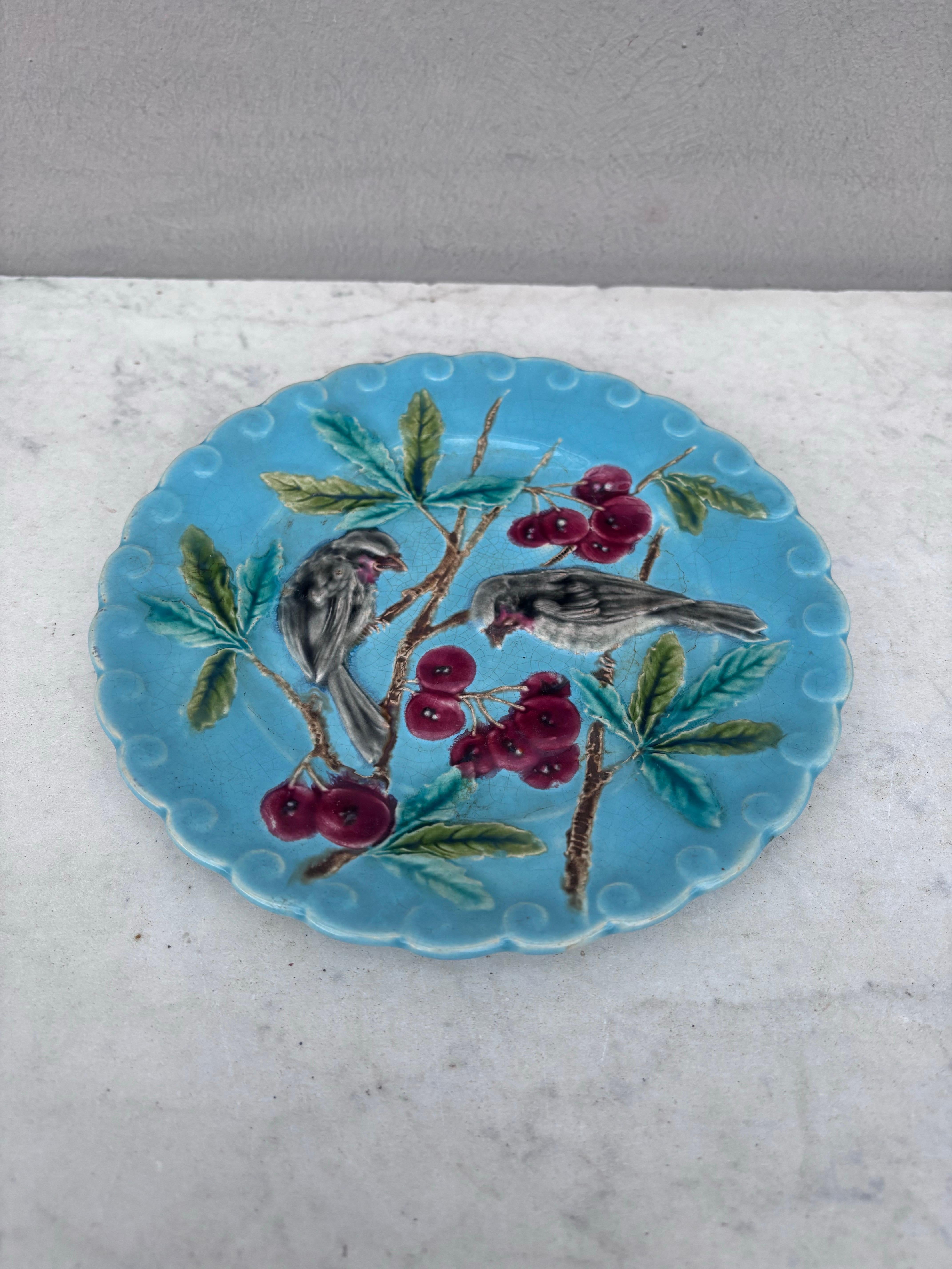 French Majolica Bird & Cherries Plate Sarreguemines, circa 1880 For Sale 1