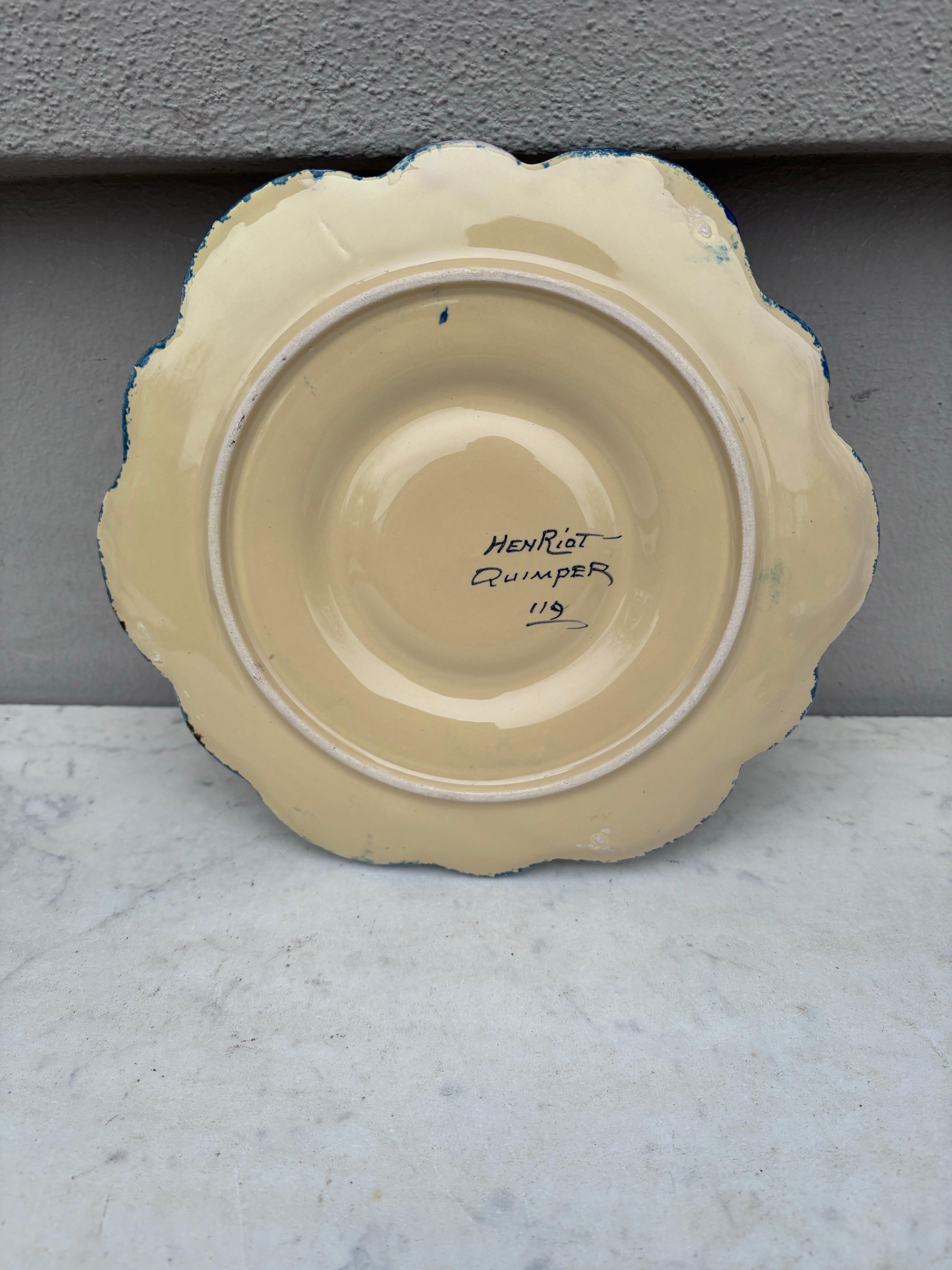 Plato de ostras de loza francesa Henriot Quimper, hacia 1930 Fayenza en venta