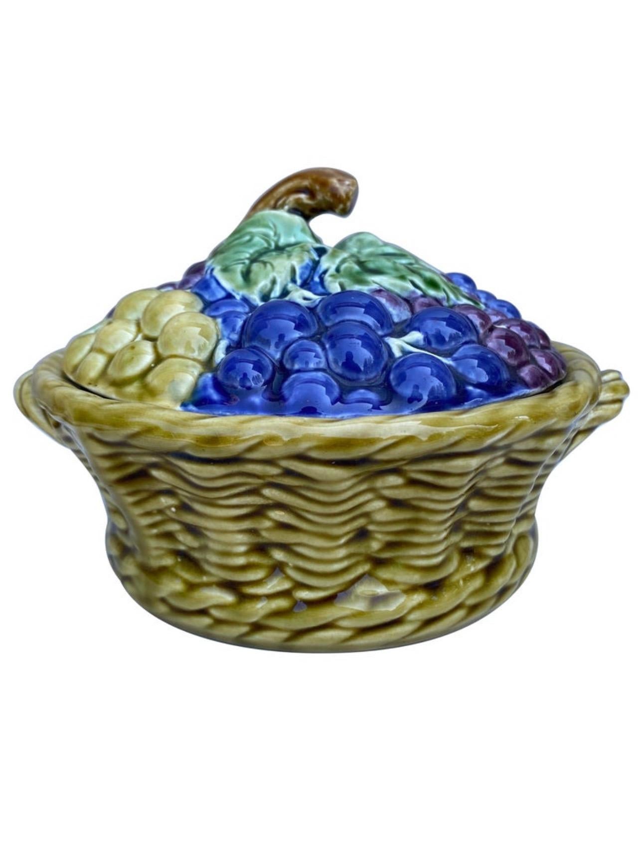 Mid-20th Century Majolica Grapes Plate Keller & Guerin Saint Clement For Sale