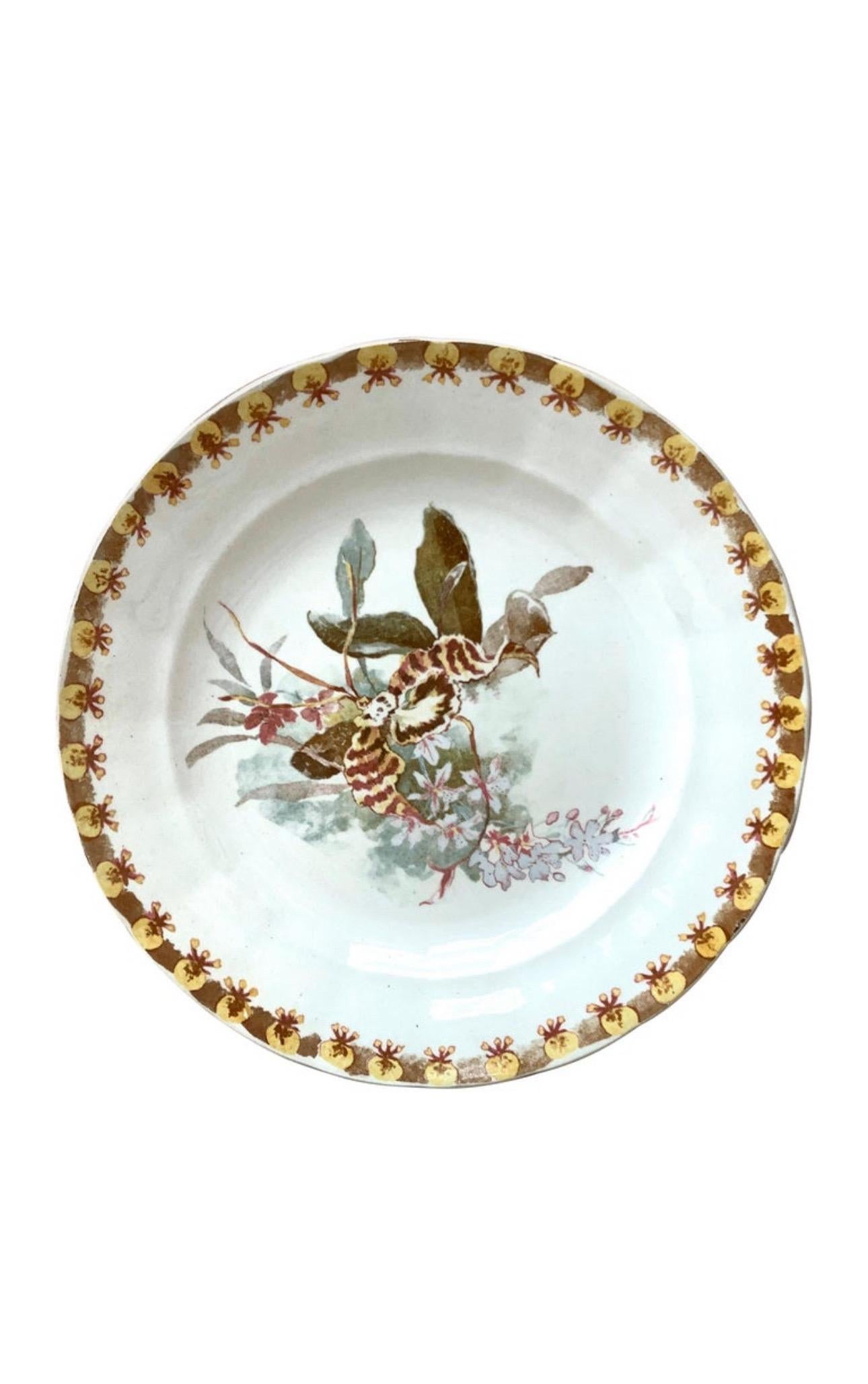 Small Majolica Orchid Cache Pot Fives Lille, circa 1890 For Sale 2