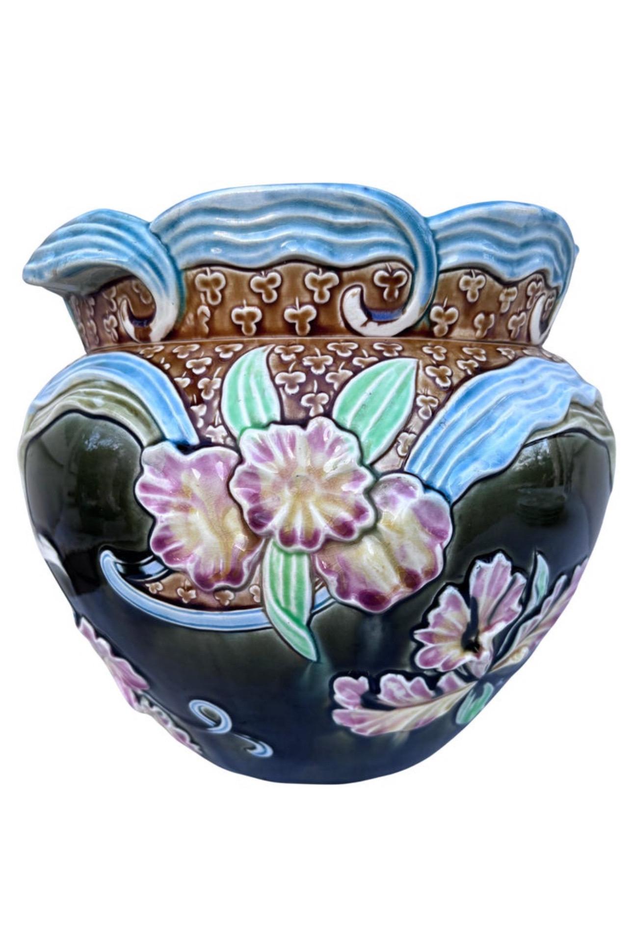 Small Majolica Orchid Cache Pot Fives Lille, circa 1890 For Sale 5