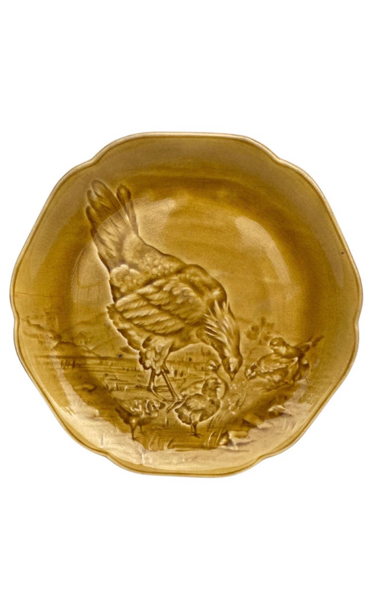 Vaso a gallina in maiolica francese del XIX secolo Jerome Massier in vendita 2