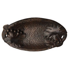 French Carved Wood Platter with Grapes and Vine Leaves, circa 1900