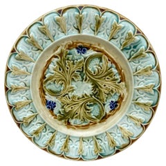 Antique French Green Majolica Acanthus Leaves Plate, circa 1880
