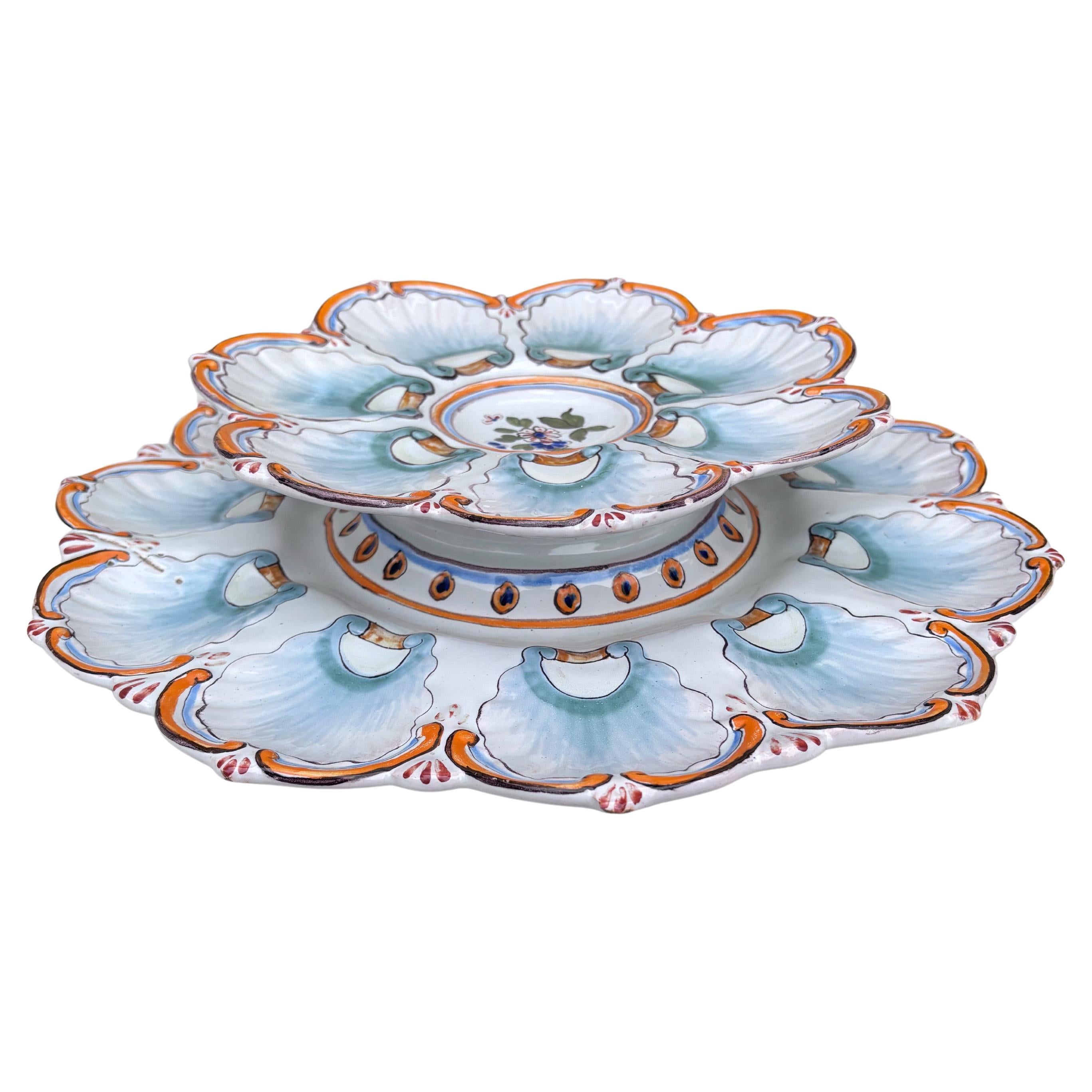 Raro plato de ostras de loza francesa estilo Saint Clement, hacia 1890 Francés en venta