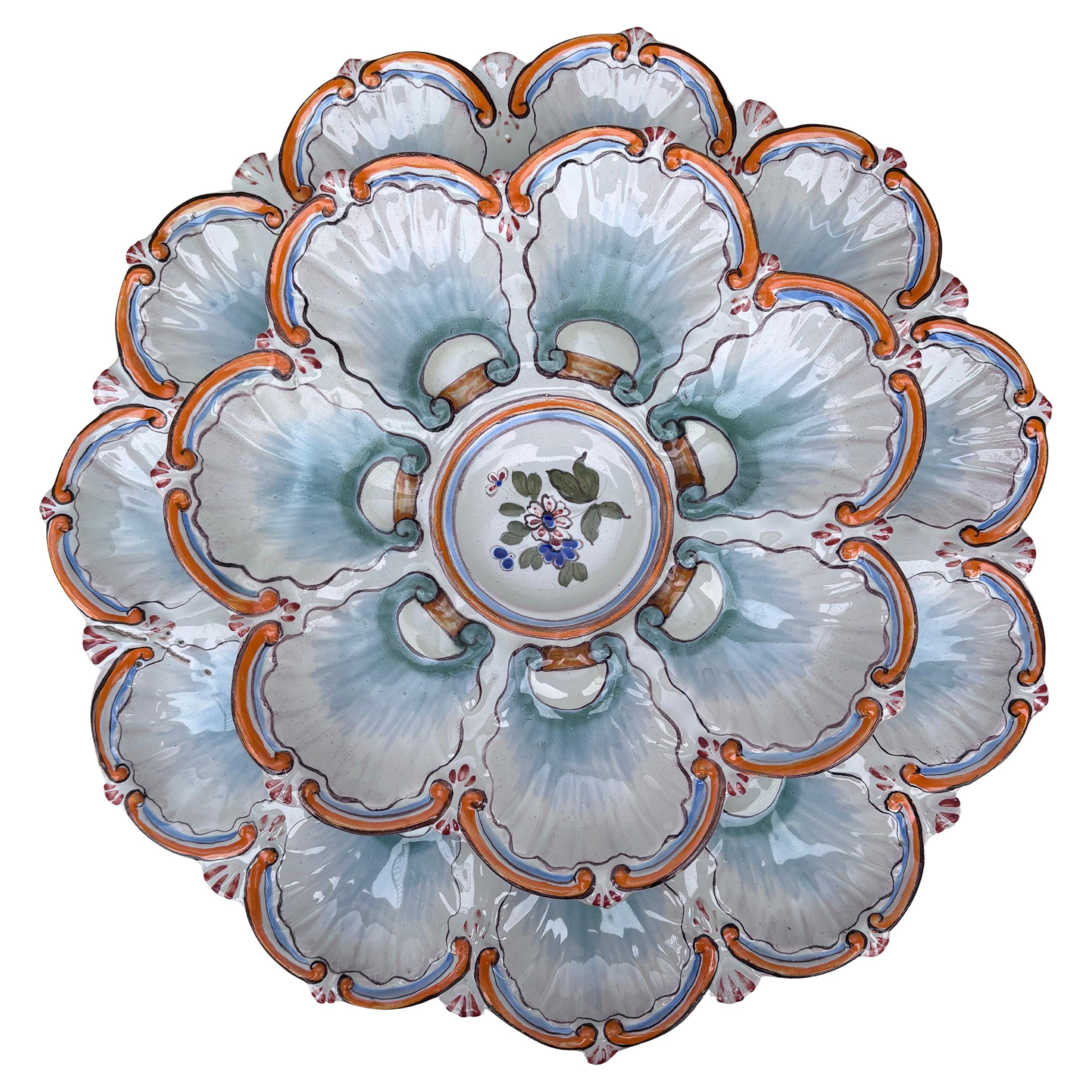 Raro piatto per ostriche in maiolica francese in stile A. Clement, circa 1890