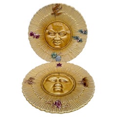 Paire d'assiettes Soleil et Lune en majolique française vers 1890