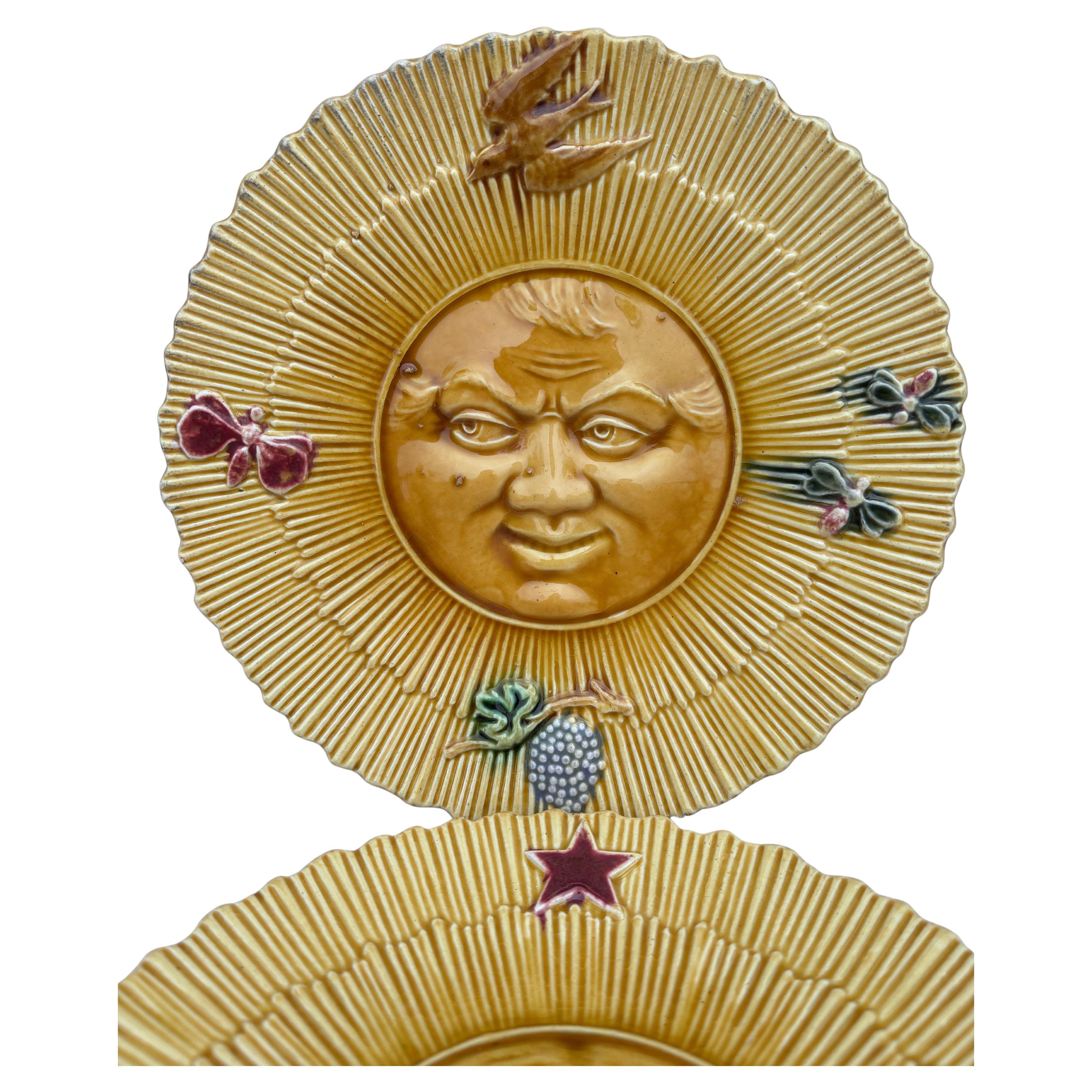 Raro Par de Platos Sol y Luna de Mayólica Francesa circa 1890.