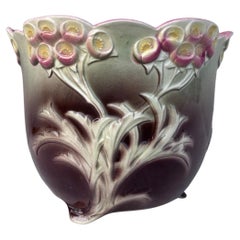 Maceta Caché Flores de Mayólica  Keller & Guerin Saint Clement, hacia 1900