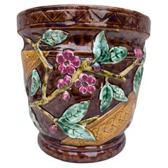 Maceta de mayólica francesa Longchamp , hacia 1890