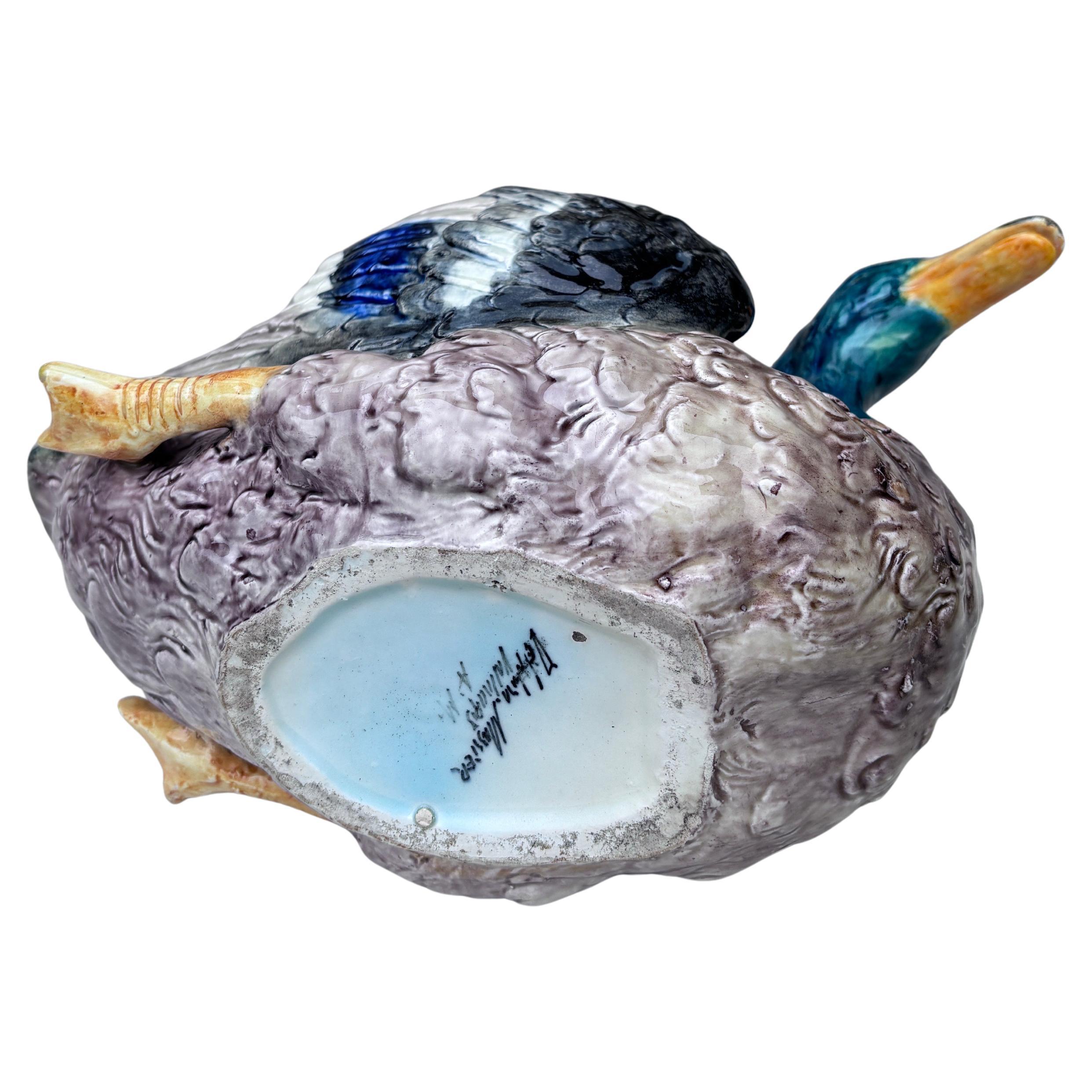Grande Jardiniere di anatra in maiolica Delphin Massier, 1890 circa in vendita 3