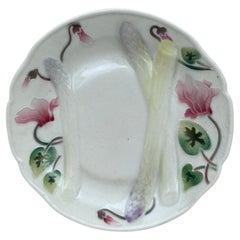 Assiette à asperges avec cyclamens Keller et Guerin Saint-Clément