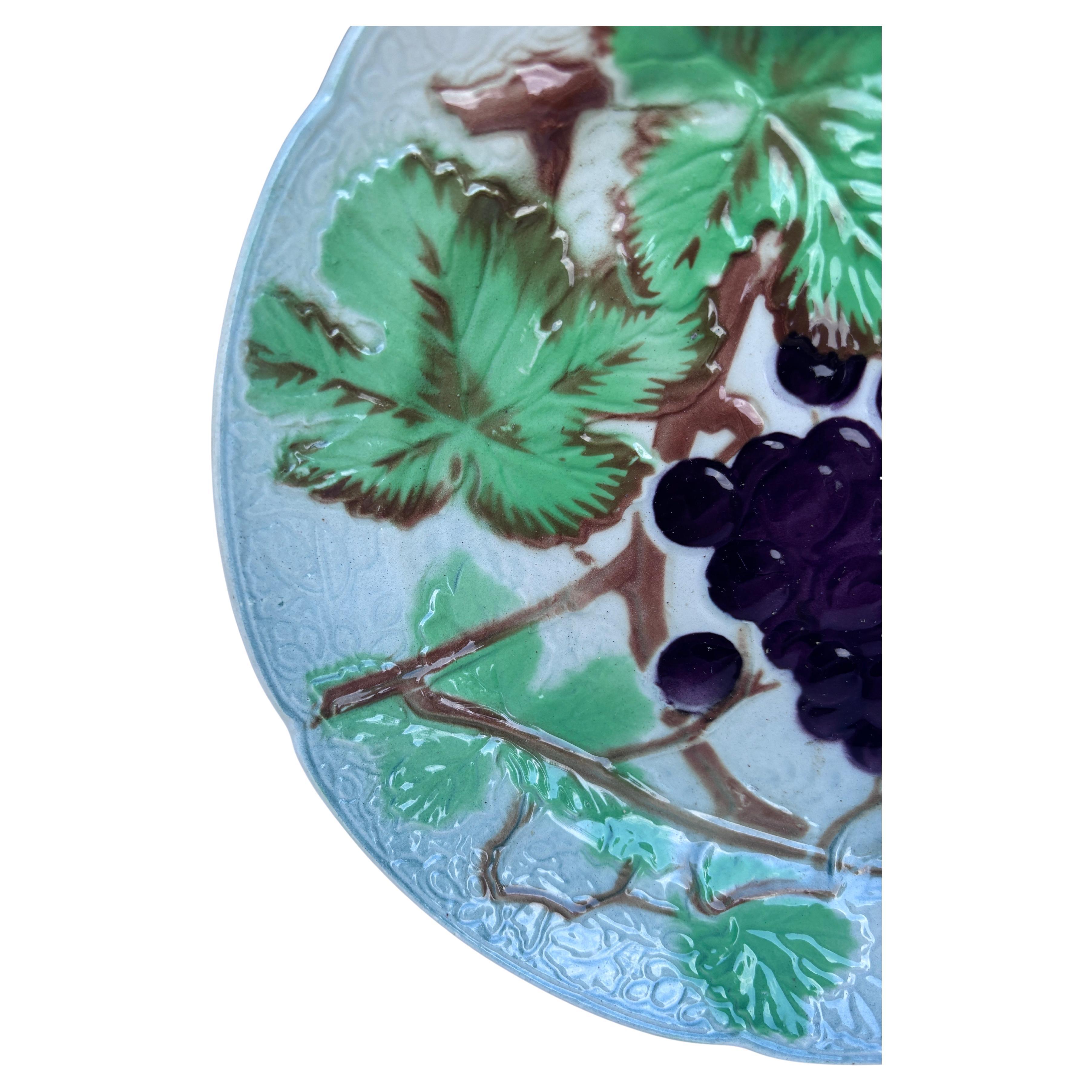 French Provincial Majolica Grapes Plate Keller & Guerin Saint Clement For Sale