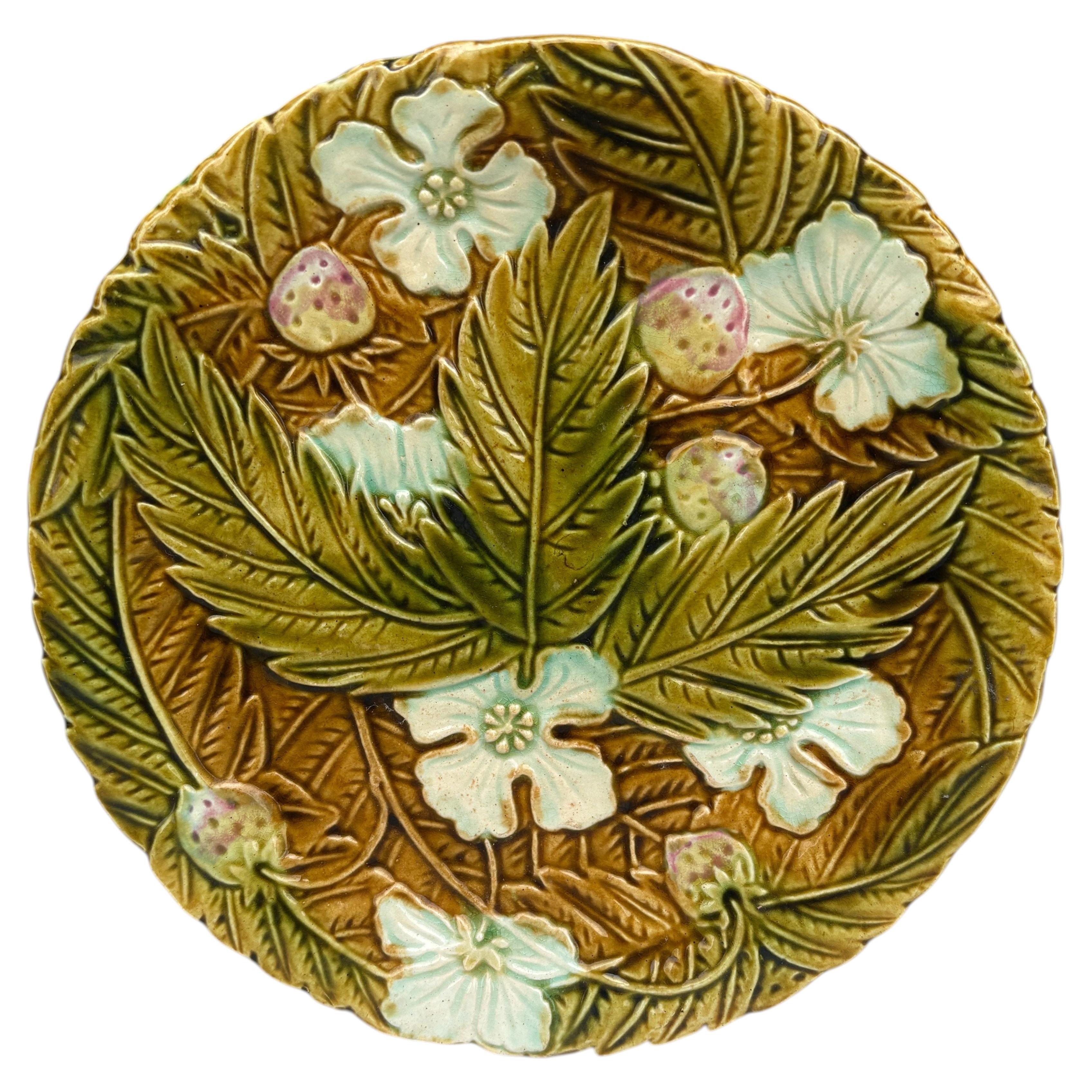 French Majolica Strawberries Plate Orchies, circa 1890 For Sale
