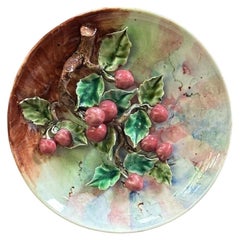 Raro piatto da portata in maiolica francese del XIX secolo: Ciliegie Fives-Lille