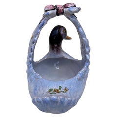 Jardinière en faïence française du XIXe siècle représentant un canard, Saint-Clemente